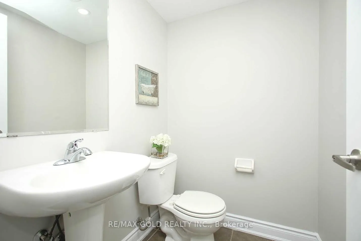 Photo 18 of 19 Betterton Crescent, Brampton, Northwest Brampton — HOMEH