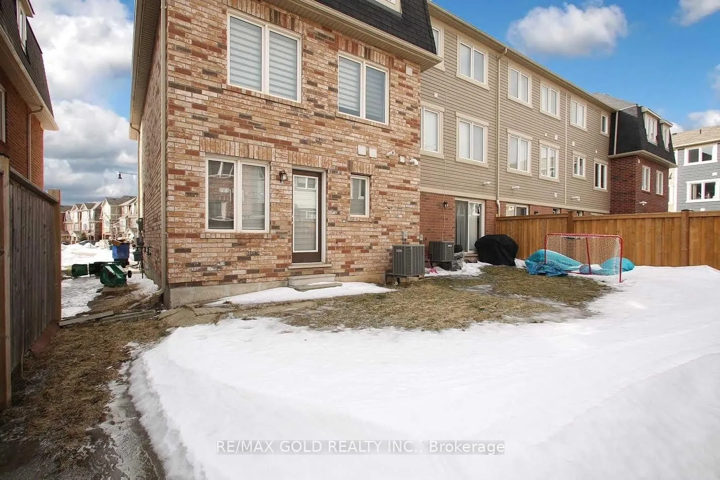 Photo 21 of 19 Betterton Crescent, Brampton, Northwest Brampton — HOMEH
