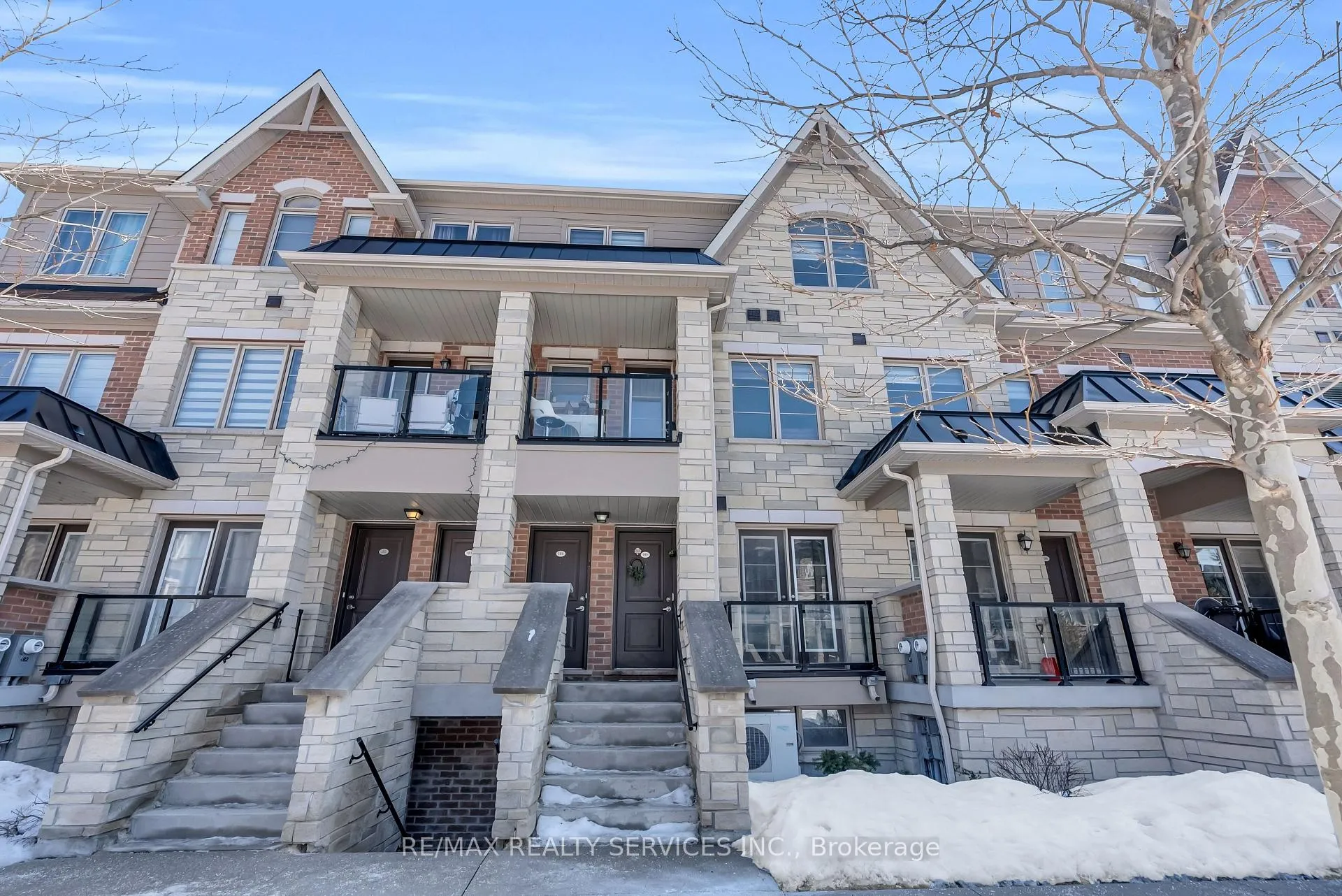 Photo 2 of Unit 185, 200 Veterans Drive, Brampton, Northwest Brampton — HOMEH