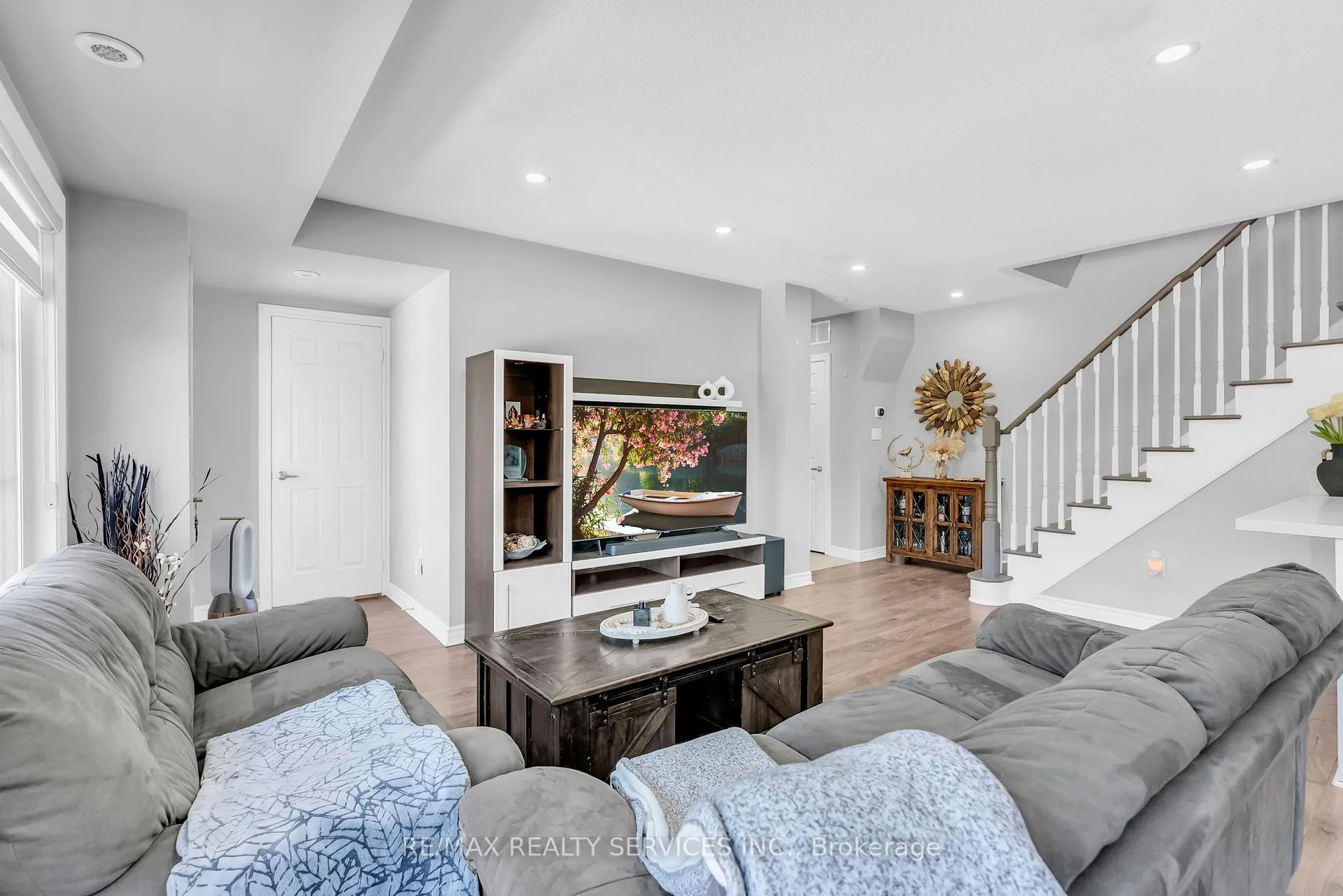 Photo 9 of Unit 185, 200 Veterans Drive, Brampton, Northwest Brampton — HOMEH