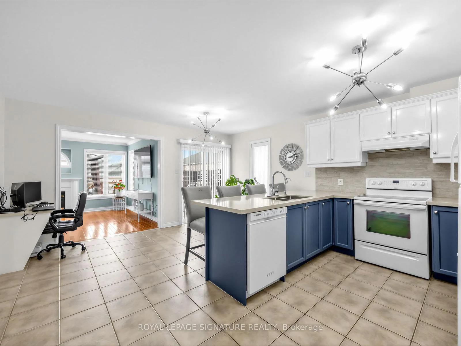 Photo 9 of 30 Root Crescent, Ajax, Northwest Ajax — HOMEH