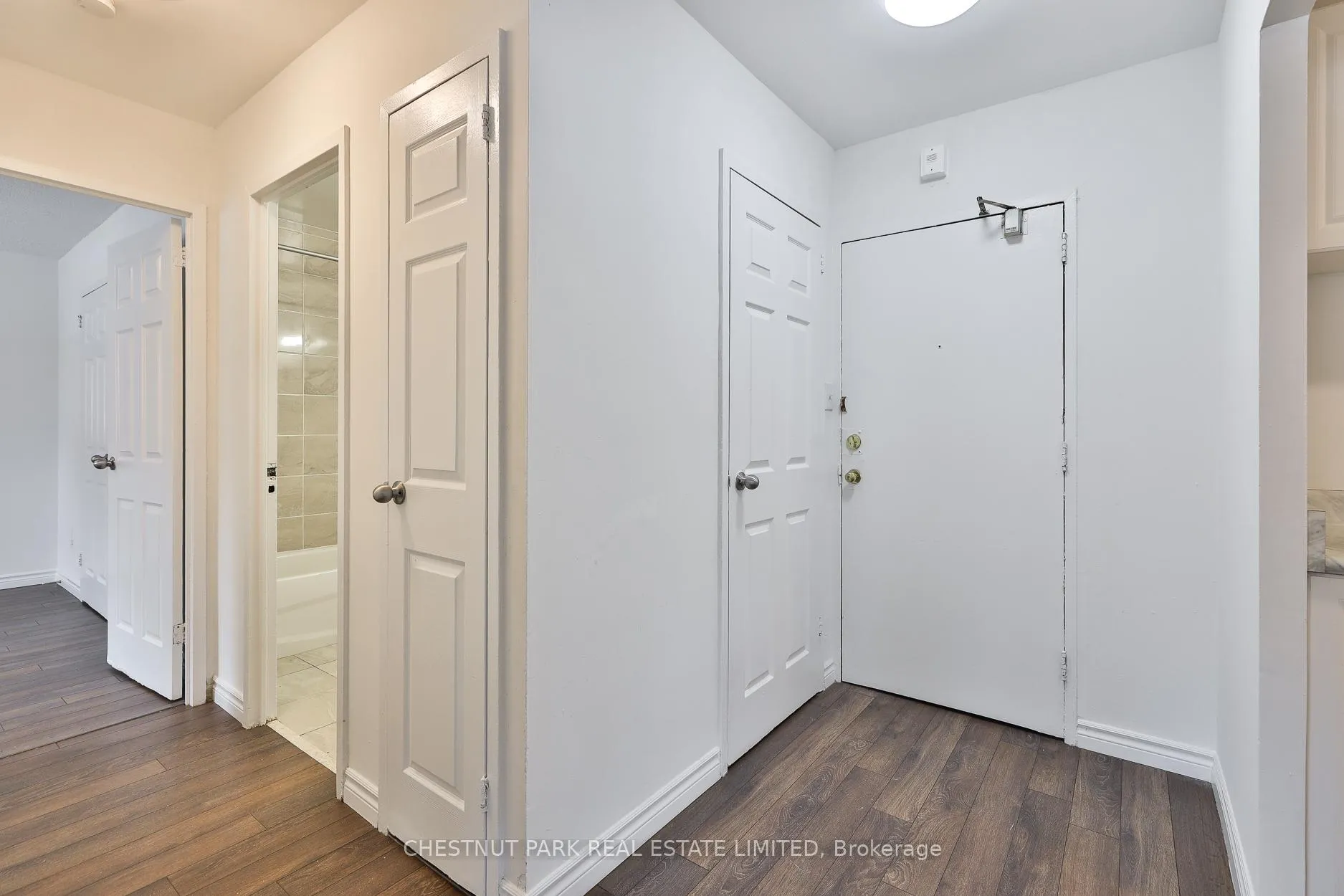 Photo 3 of Unit 106, 900 Glen Street, Oshawa, Lakeview — HOMEH