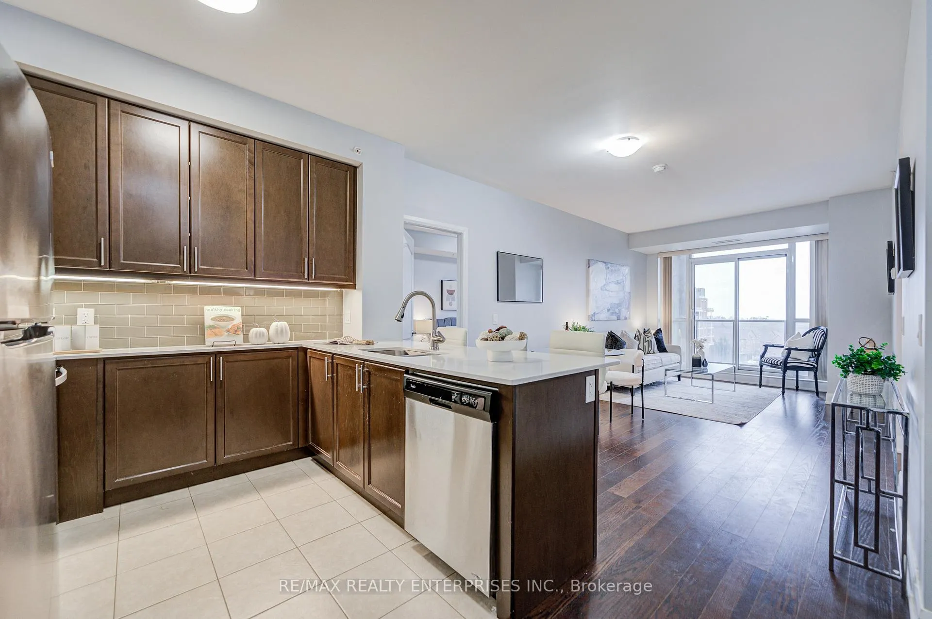 Photo 13 of Unit 607, 2480 Prince Michael Drive, Oakville, Joshua Creek — HOMEH