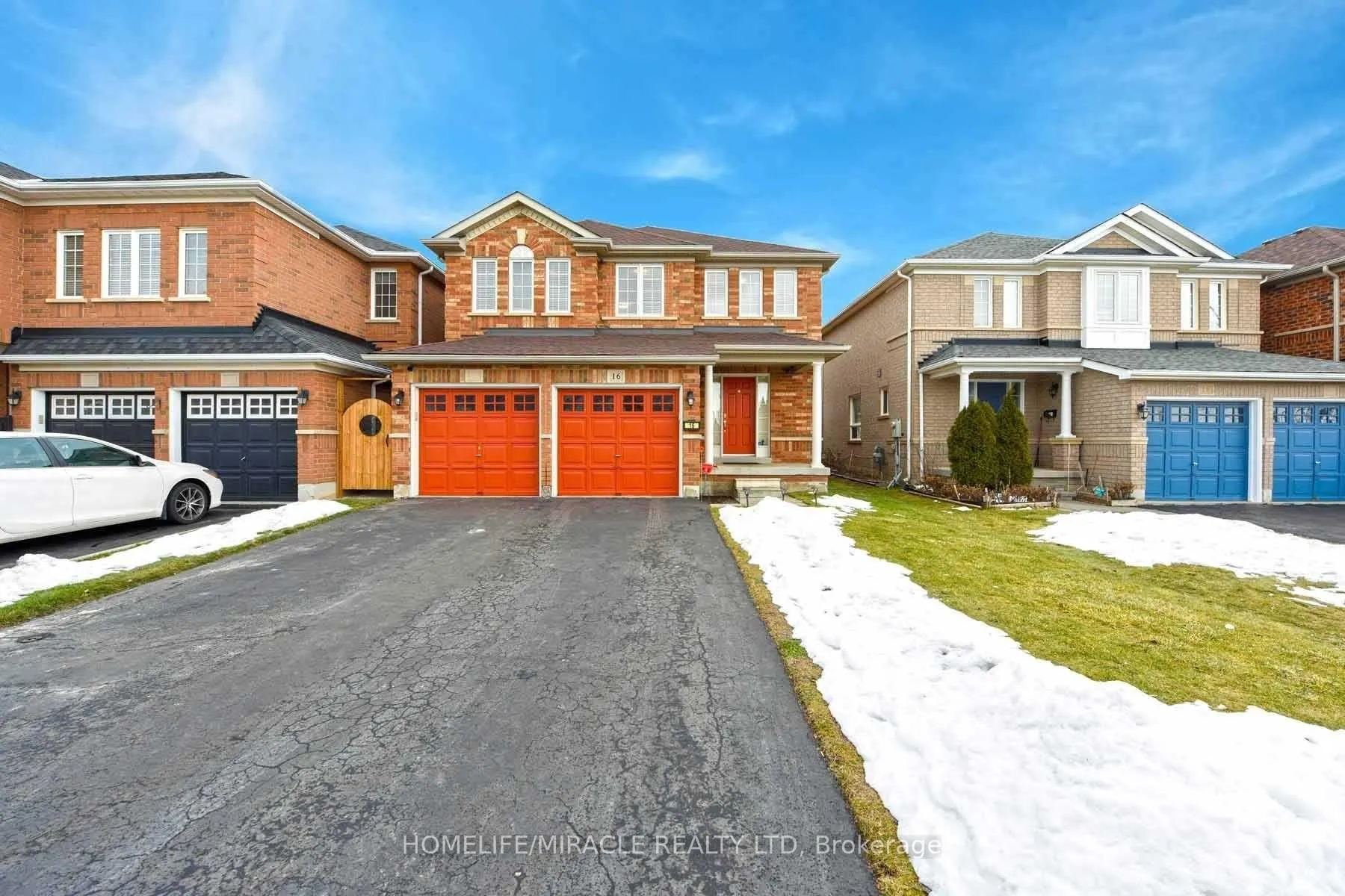 Photo 1 of 16 Dunure Crescent, Brampton, Fletcher's Meadow — HOMEH