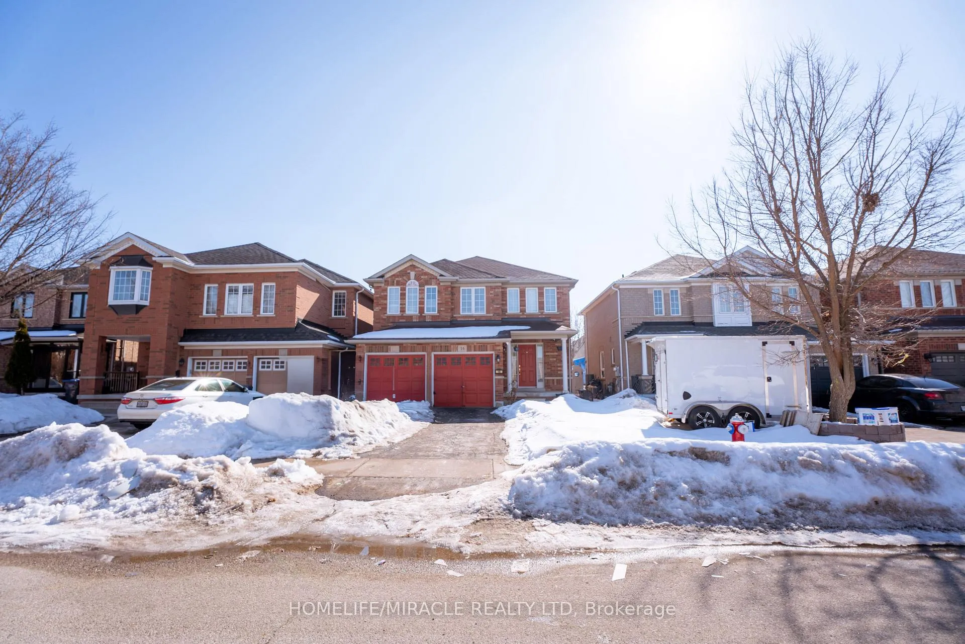 Photo 2 of 16 Dunure Crescent, Brampton, Fletcher's Meadow — HOMEH