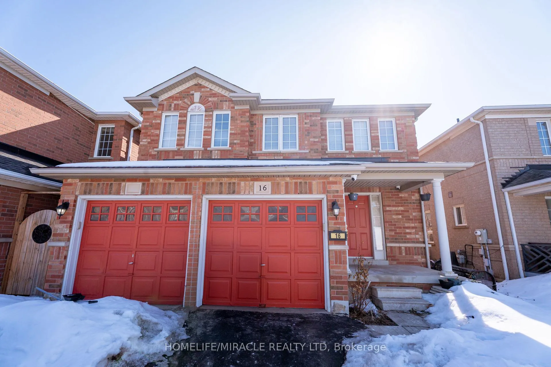 Photo 4 of 16 Dunure Crescent, Brampton, Fletcher's Meadow — HOMEH