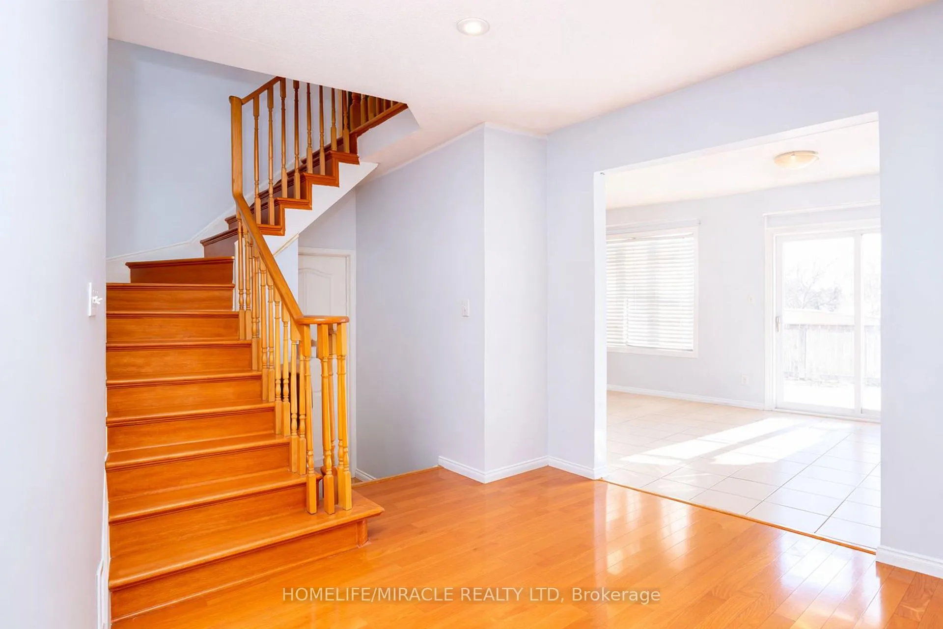 Photo 8 of 16 Dunure Crescent, Brampton, Fletcher's Meadow — HOMEH