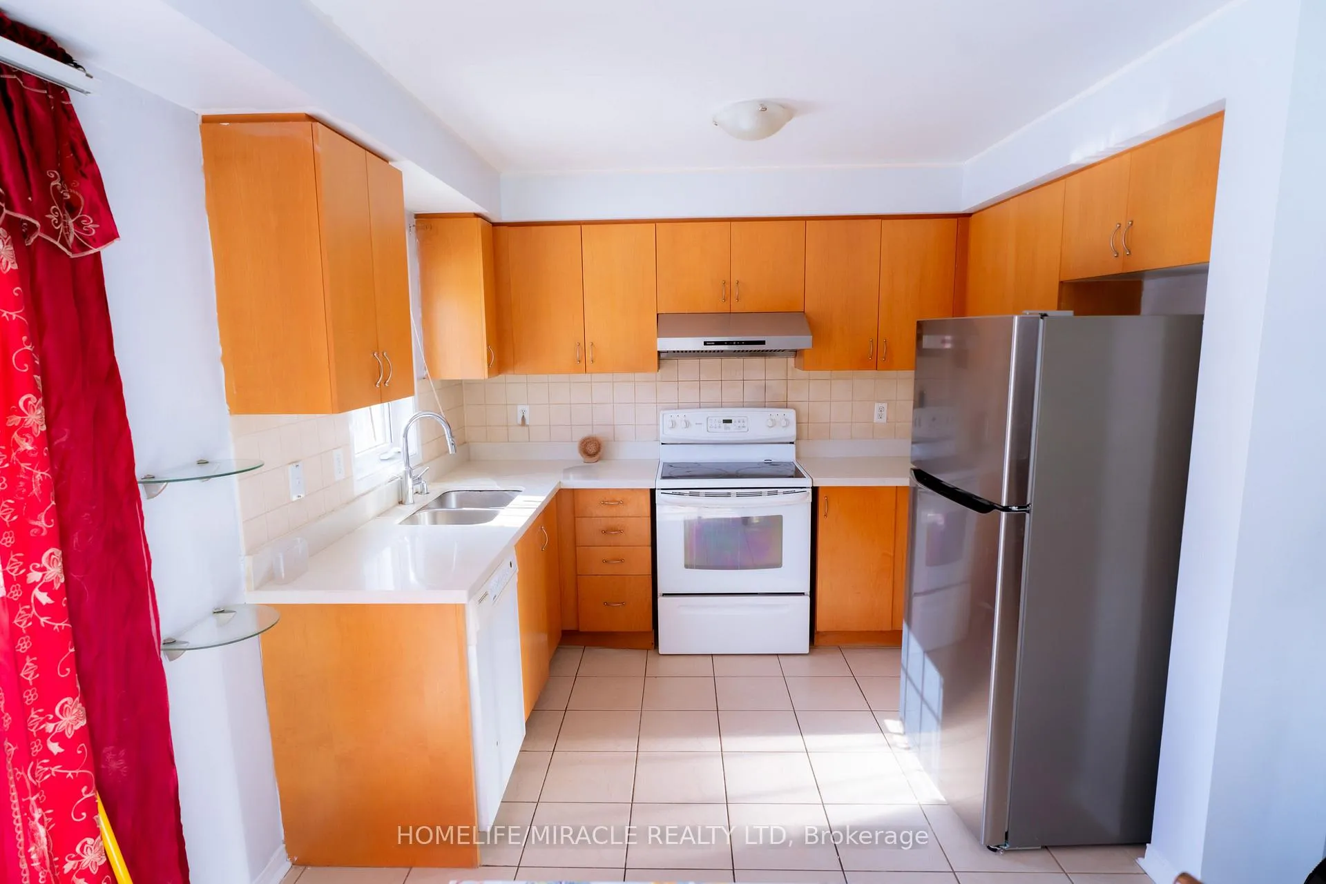 Photo 15 of 16 Dunure Crescent, Brampton, Fletcher's Meadow — HOMEH