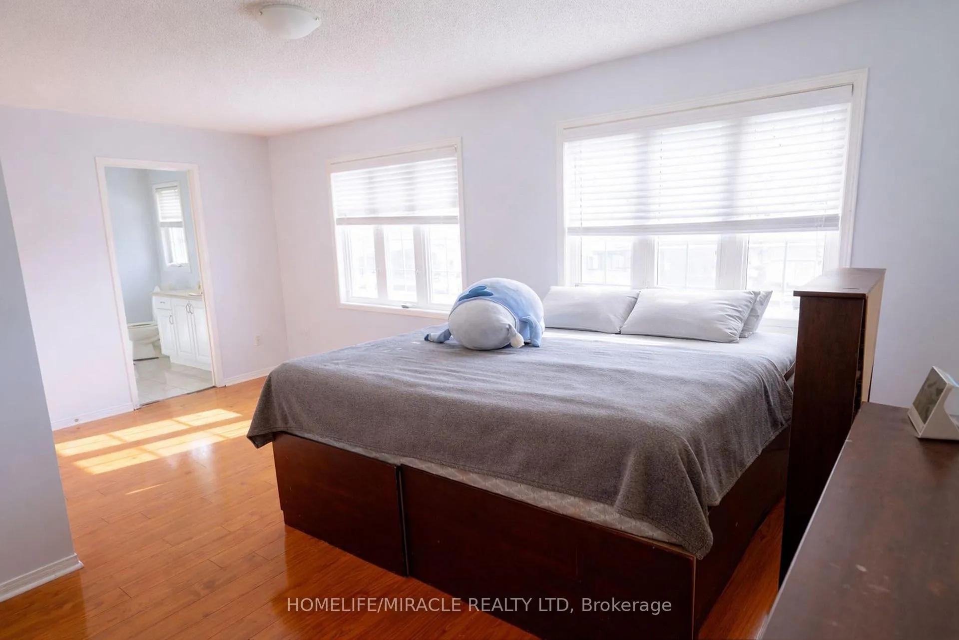 Photo 17 of 16 Dunure Crescent, Brampton, Fletcher's Meadow — HOMEH