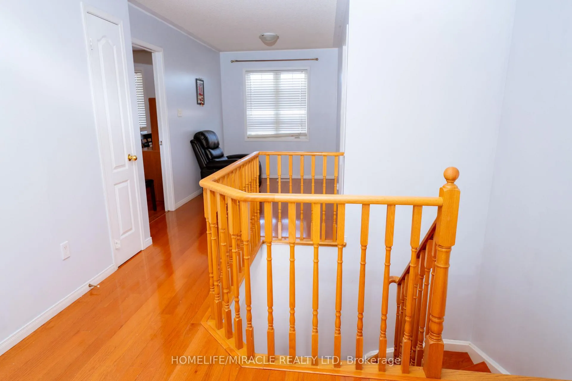 Photo 20 of 16 Dunure Crescent, Brampton, Fletcher's Meadow — HOMEH