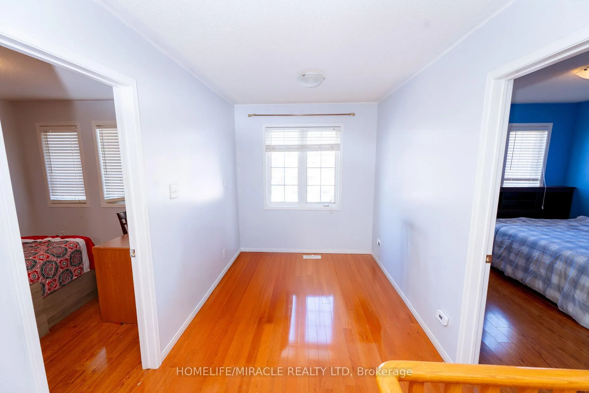 Photo 23 of 16 Dunure Crescent, Brampton, Fletcher's Meadow — HOMEH