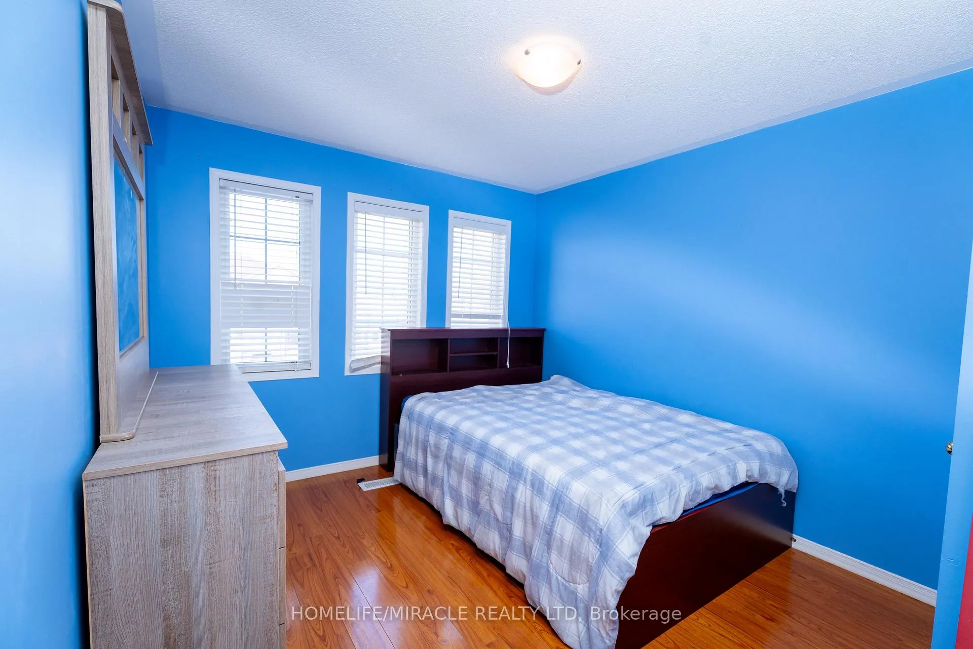 Photo 27 of 16 Dunure Crescent, Brampton, Fletcher's Meadow — HOMEH