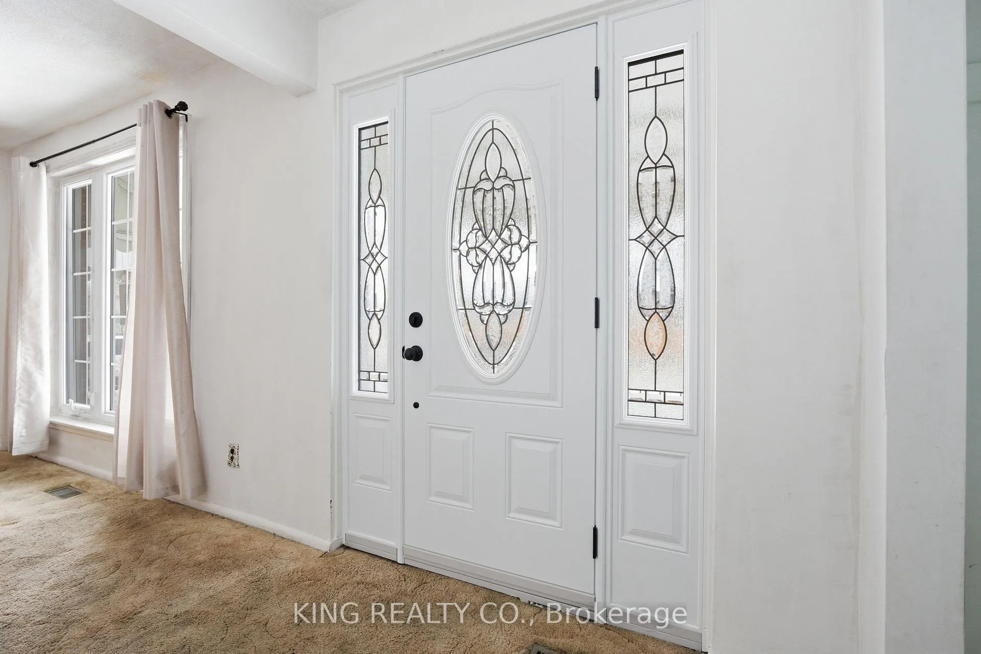 Photo 4 of 57 Lakeland Drive, Etobicoke, Thistletown-Beaumonde Heights — HOMEH