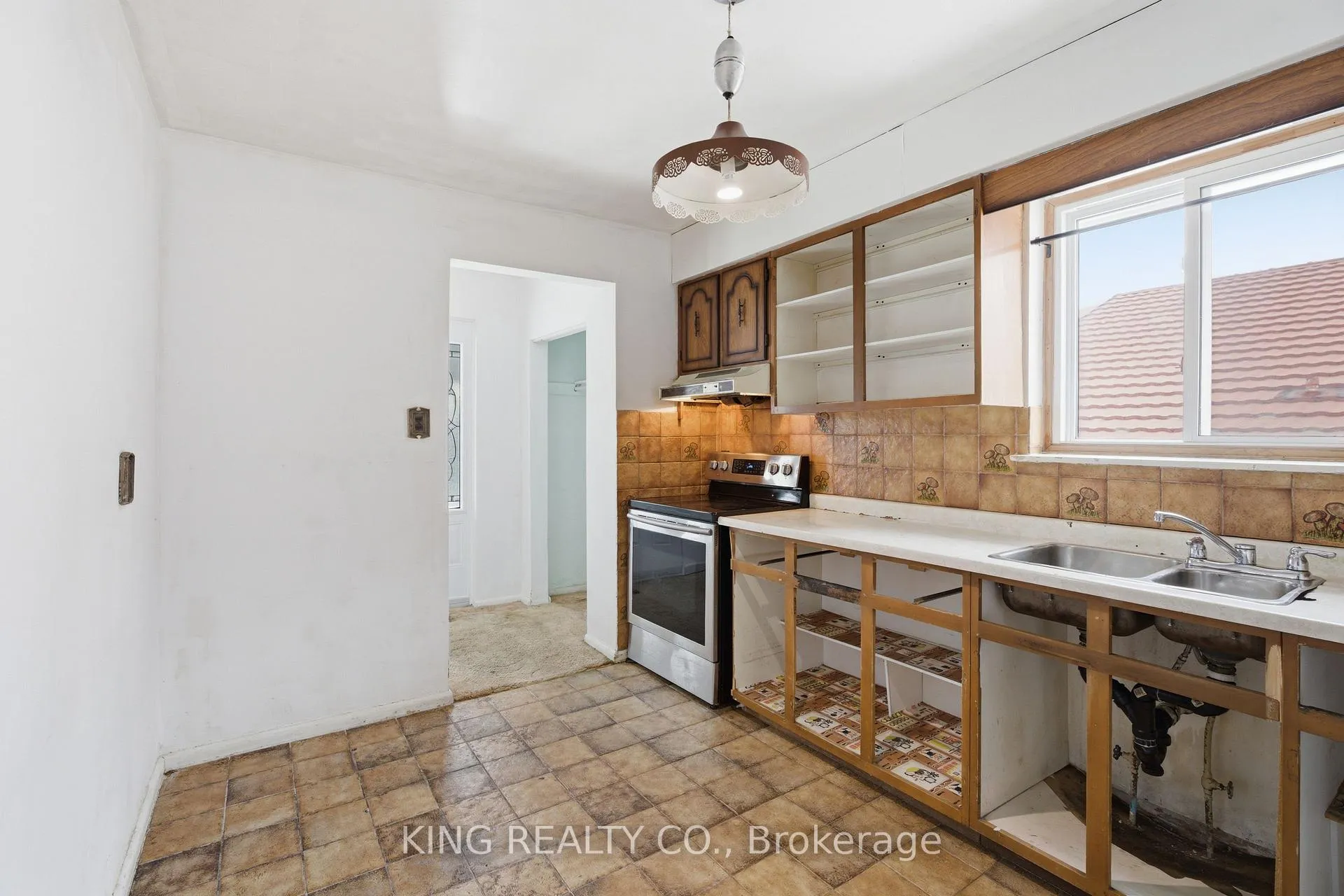 Photo 8 of 57 Lakeland Drive, Etobicoke, Thistletown-Beaumonde Heights — HOMEH