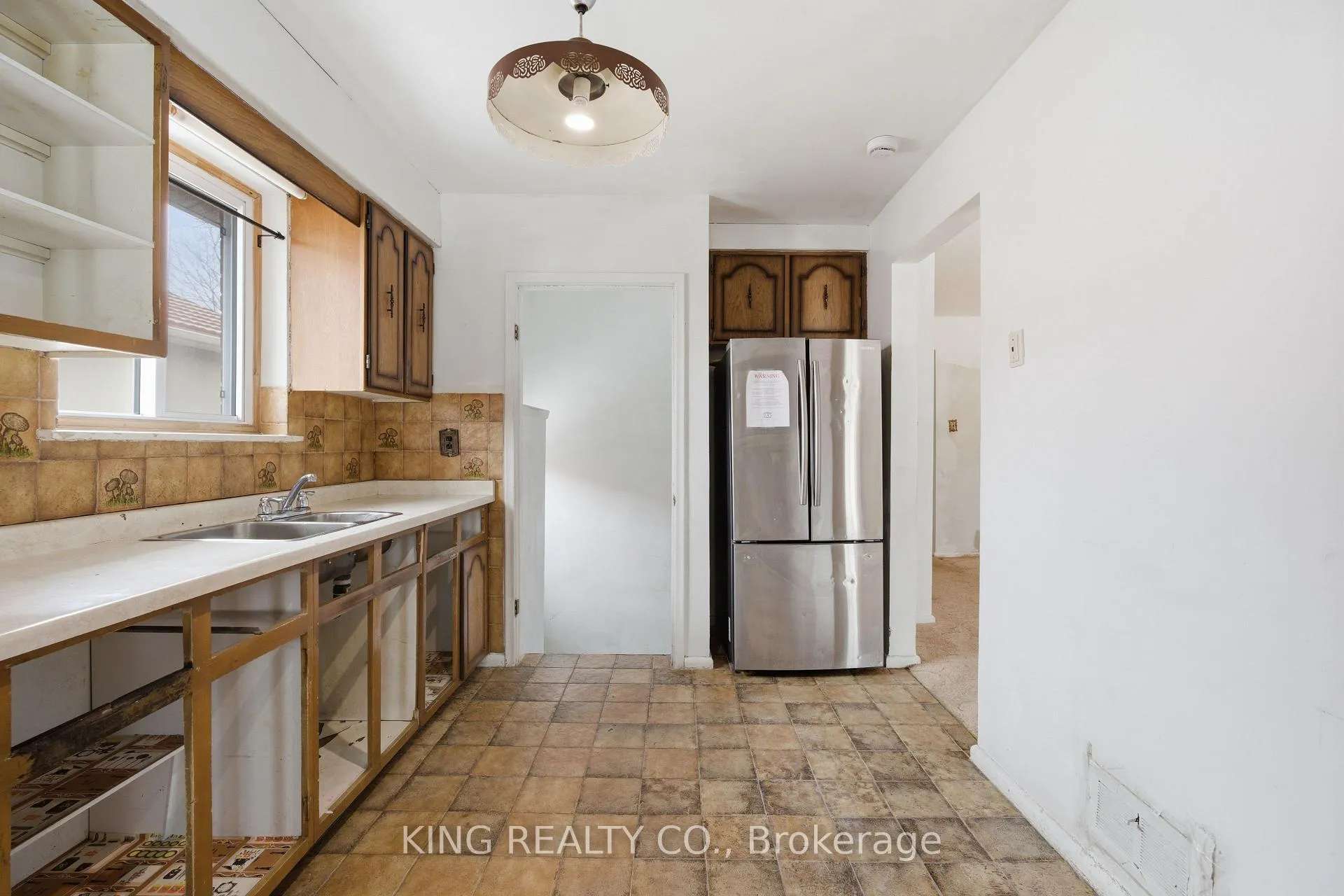 Photo 10 of 57 Lakeland Drive, Etobicoke, Thistletown-Beaumonde Heights — HOMEH