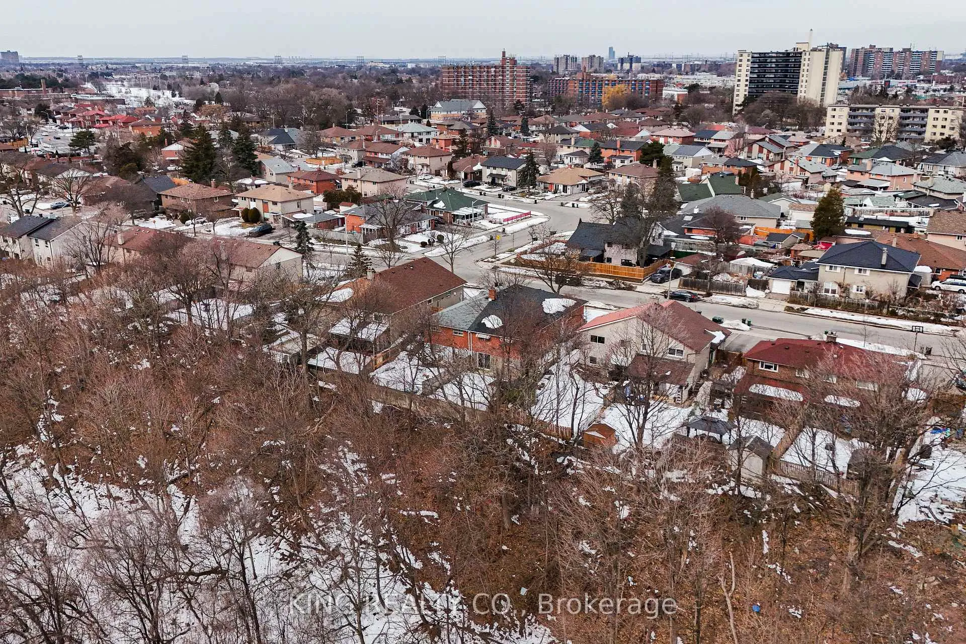 Photo 36 of 57 Lakeland Drive, Etobicoke, Thistletown-Beaumonde Heights — HOMEH