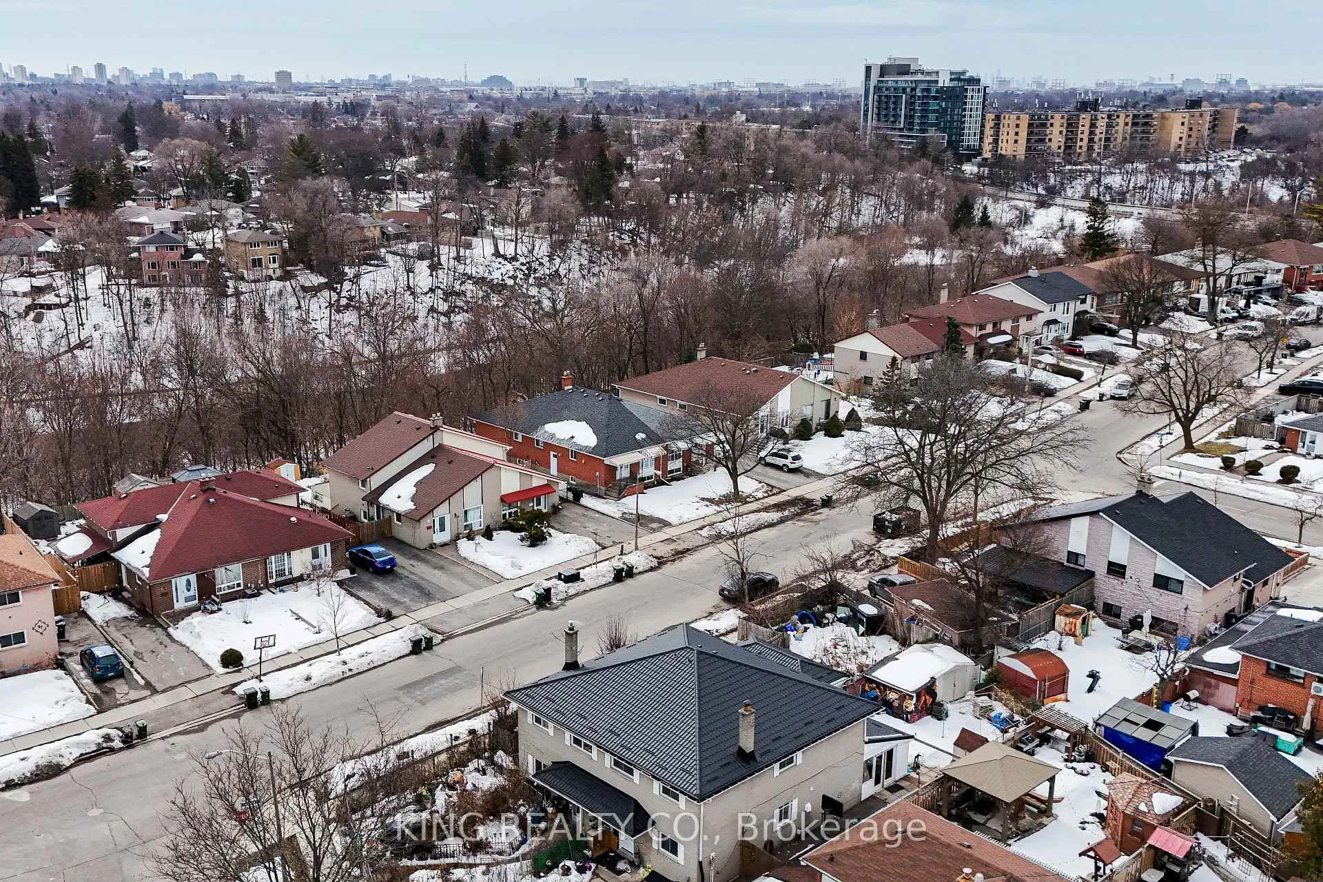 Photo 37 of 57 Lakeland Drive, Etobicoke, Thistletown-Beaumonde Heights — HOMEH