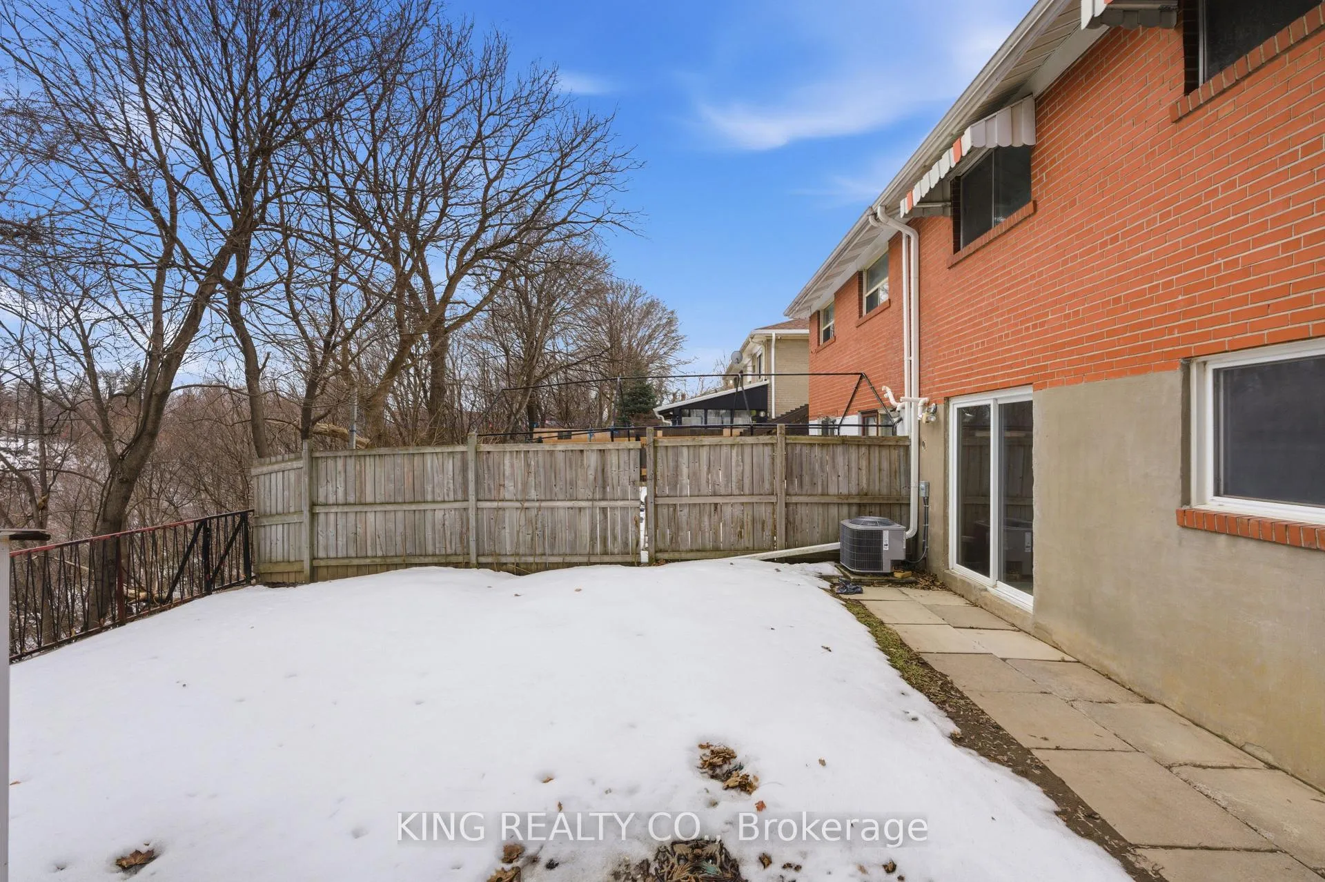 Photo 38 of 57 Lakeland Drive, Etobicoke, Thistletown-Beaumonde Heights — HOMEH