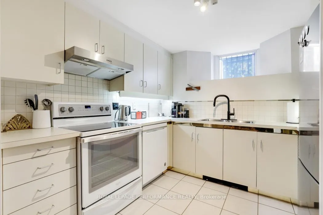 Photo 13 of Unit 3, 292 Laurier Avenue E, Ottawa, Sandy Hill — HOMEH