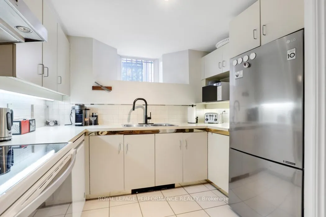 Photo 14 of Unit 3, 292 Laurier Avenue E, Ottawa, Sandy Hill — HOMEH