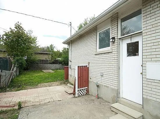 Photo 14 of 14 Dorward Drive, Etobicoke, Mount Olive-Silverstone-Jamestown — HOMEH