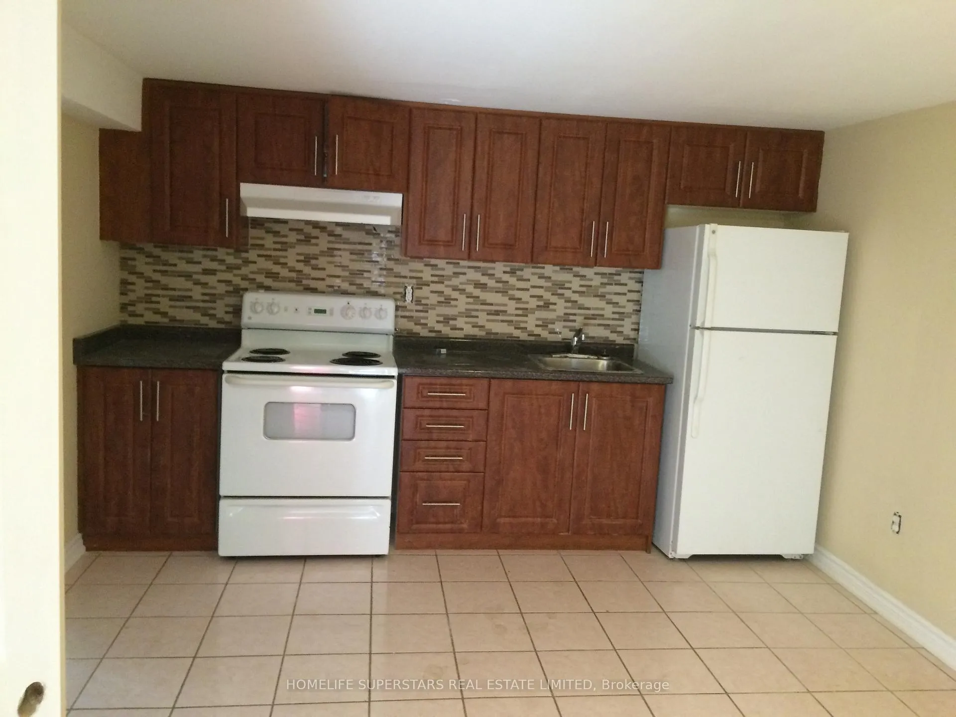 Photo 17 of 14 Dorward Drive, Etobicoke, Mount Olive-Silverstone-Jamestown — HOMEH