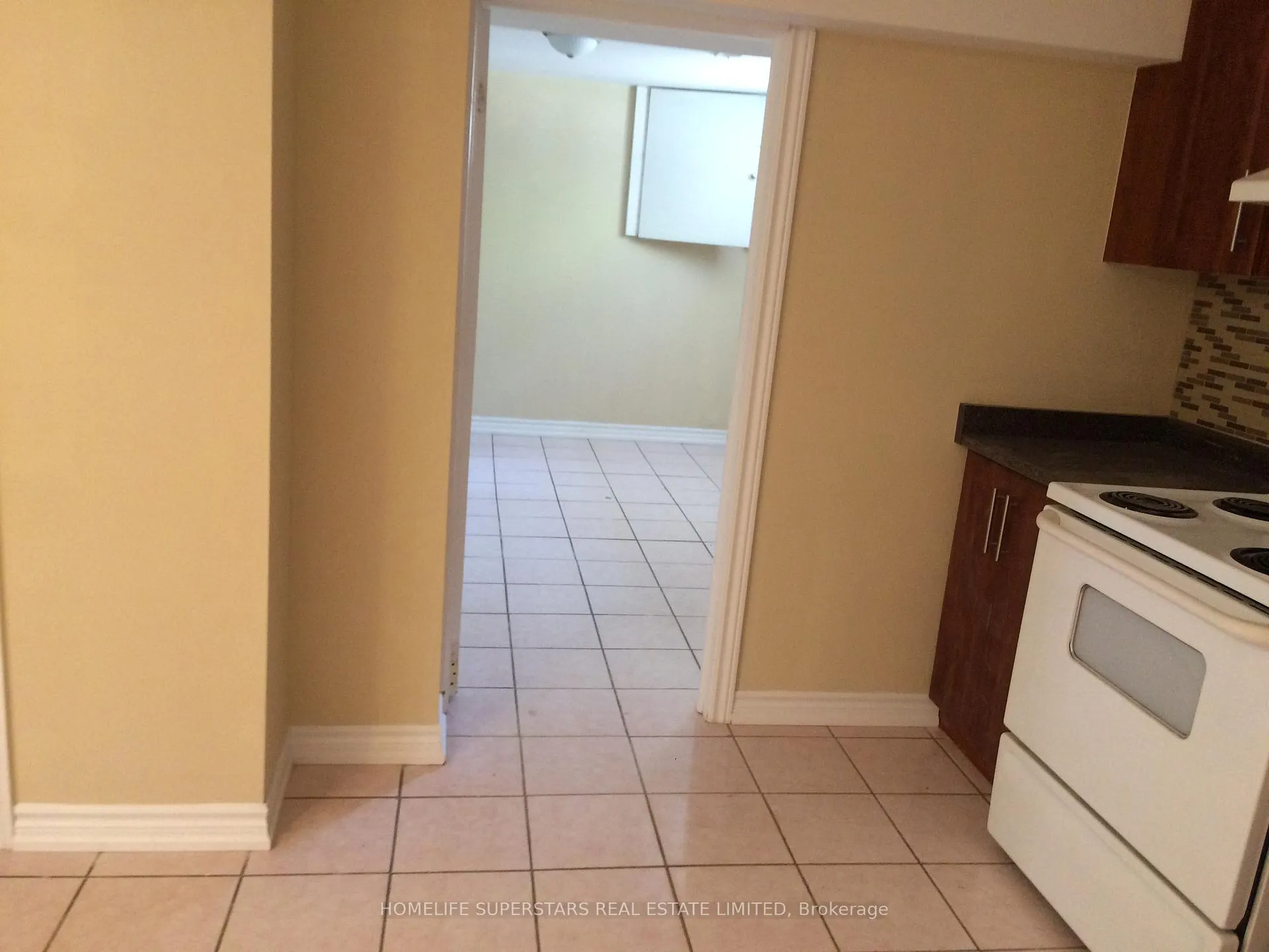 Photo 18 of 14 Dorward Drive, Etobicoke, Mount Olive-Silverstone-Jamestown — HOMEH