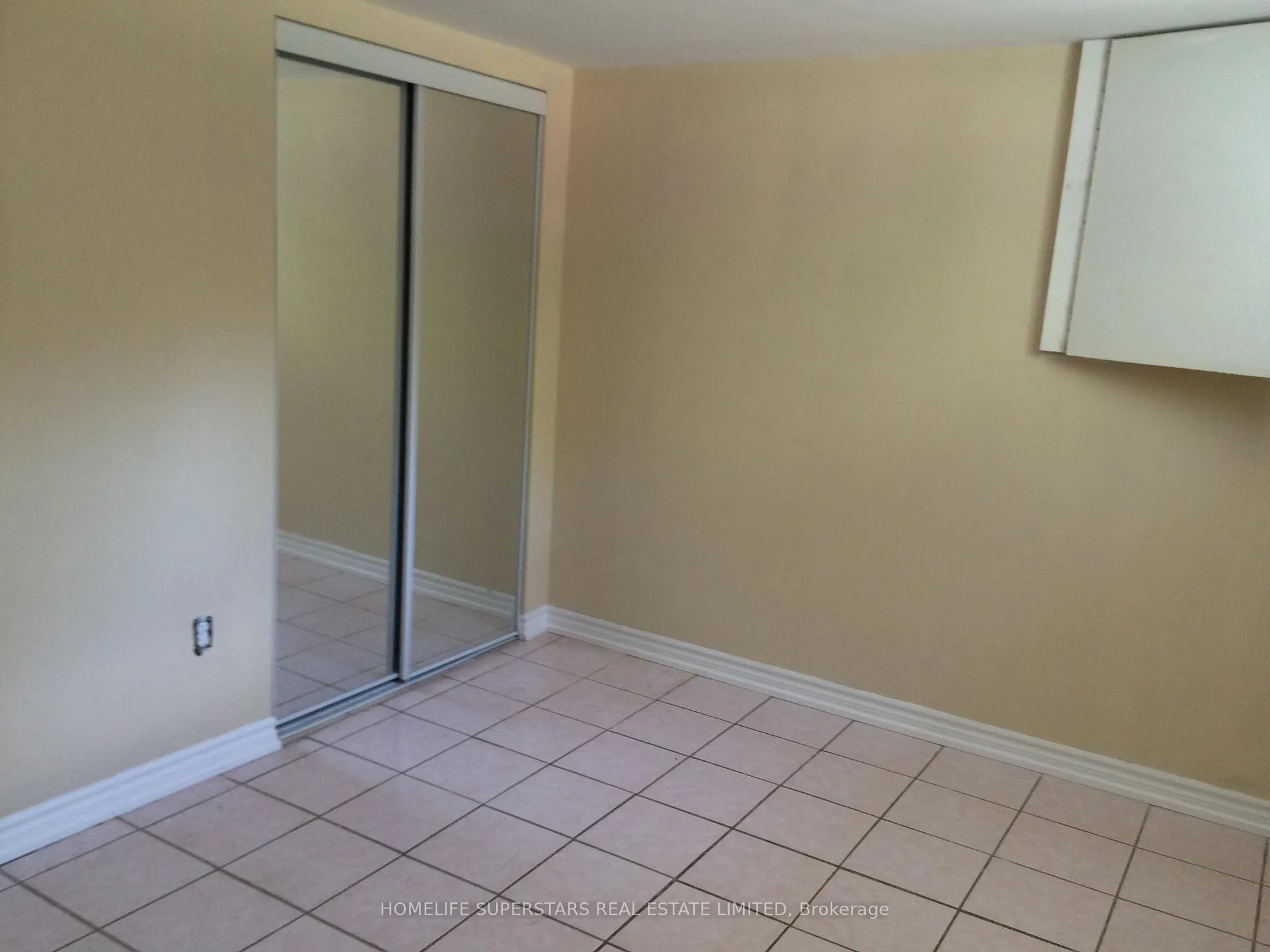 Photo 19 of 14 Dorward Drive, Etobicoke, Mount Olive-Silverstone-Jamestown — HOMEH