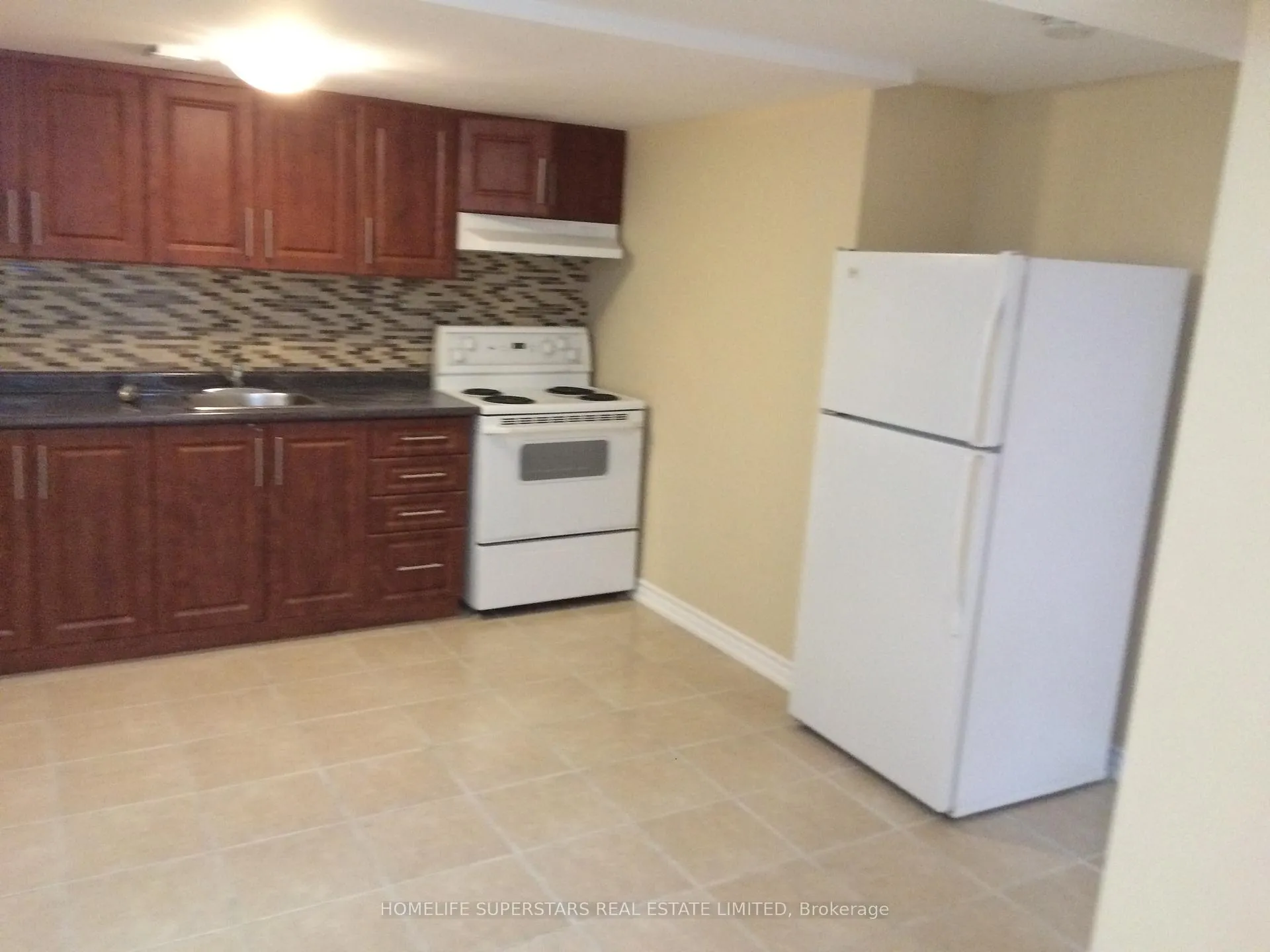 Photo 24 of 14 Dorward Drive, Etobicoke, Mount Olive-Silverstone-Jamestown — HOMEH