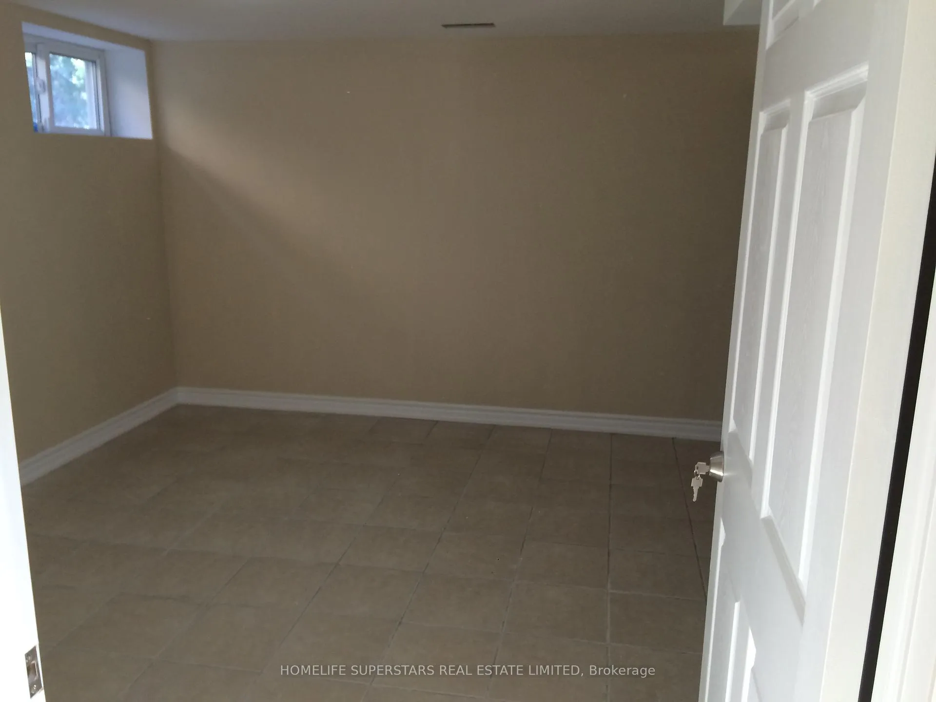 Photo 25 of 14 Dorward Drive, Etobicoke, Mount Olive-Silverstone-Jamestown — HOMEH