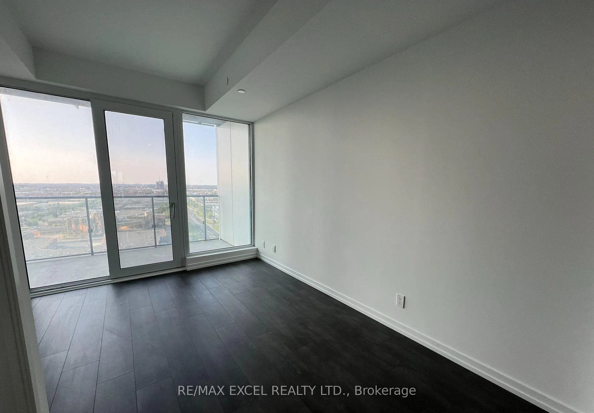 Photo 4 of Unit 2007, 7890 Jane Street, Vaughan, Vaughan Corporate Centre — HOMEH