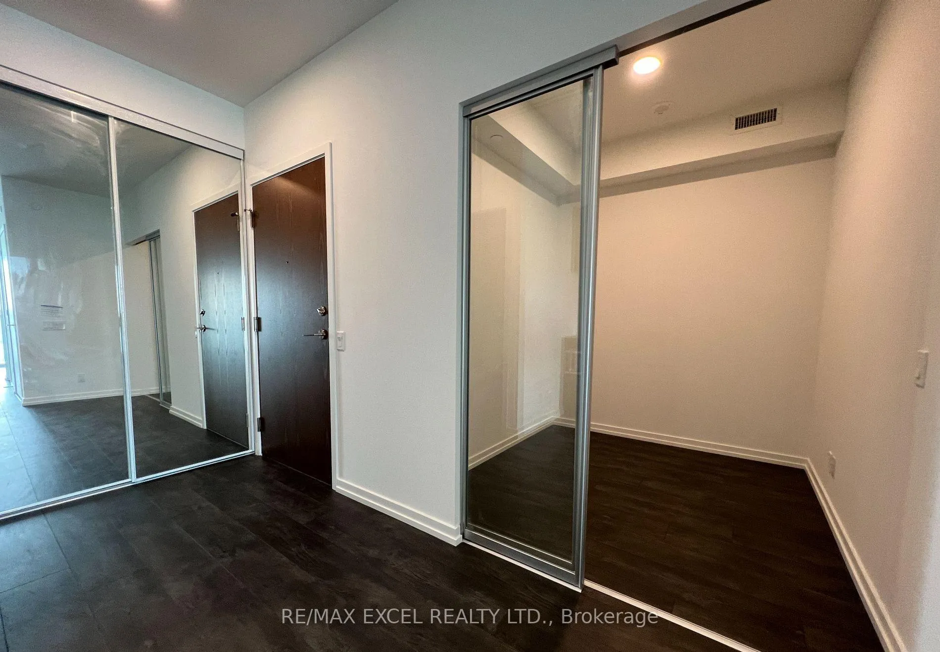 Photo 11 of Unit 2007, 7890 Jane Street, Vaughan, Vaughan Corporate Centre — HOMEH