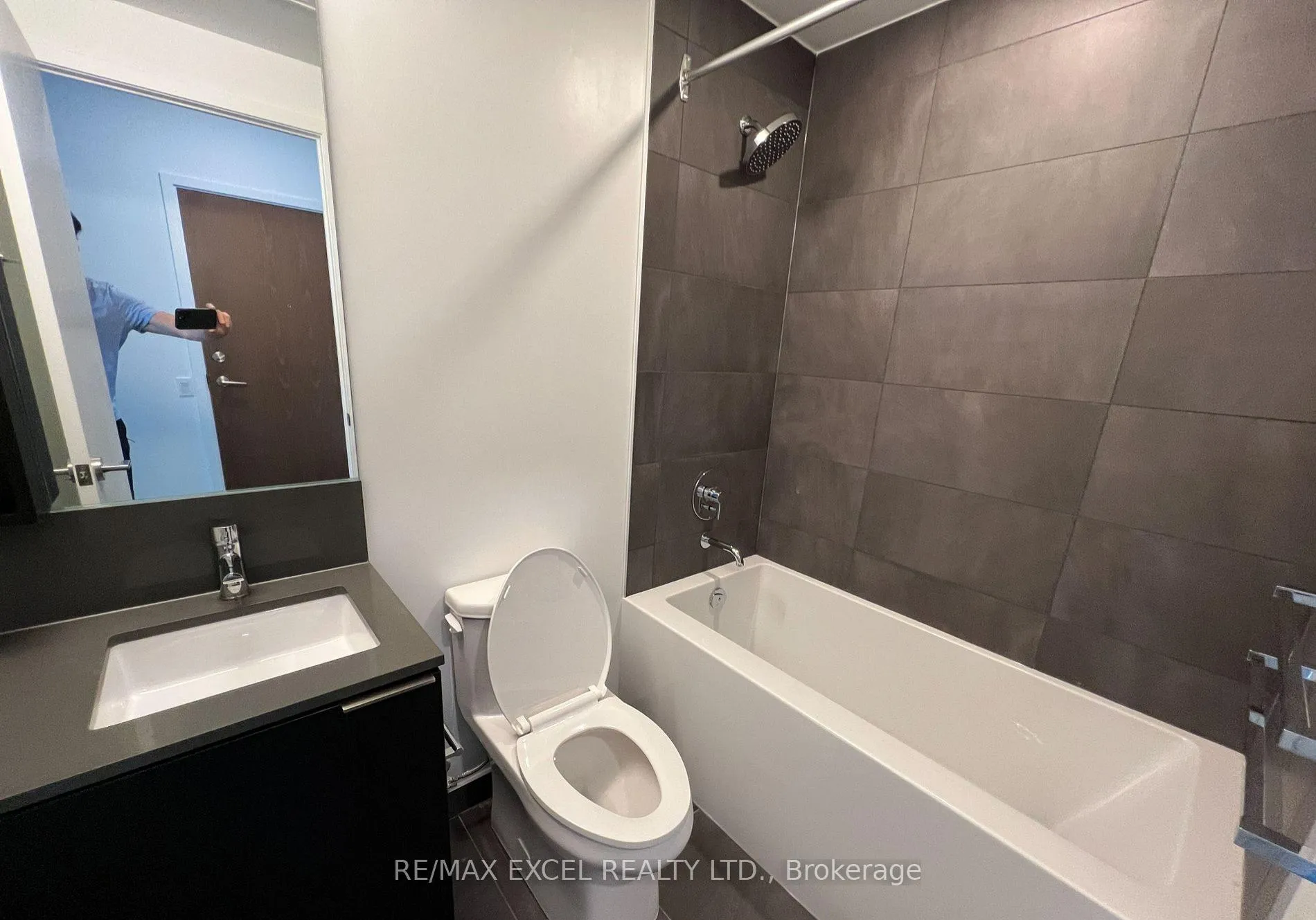 Photo 13 of Unit 2007, 7890 Jane Street, Vaughan, Vaughan Corporate Centre — HOMEH