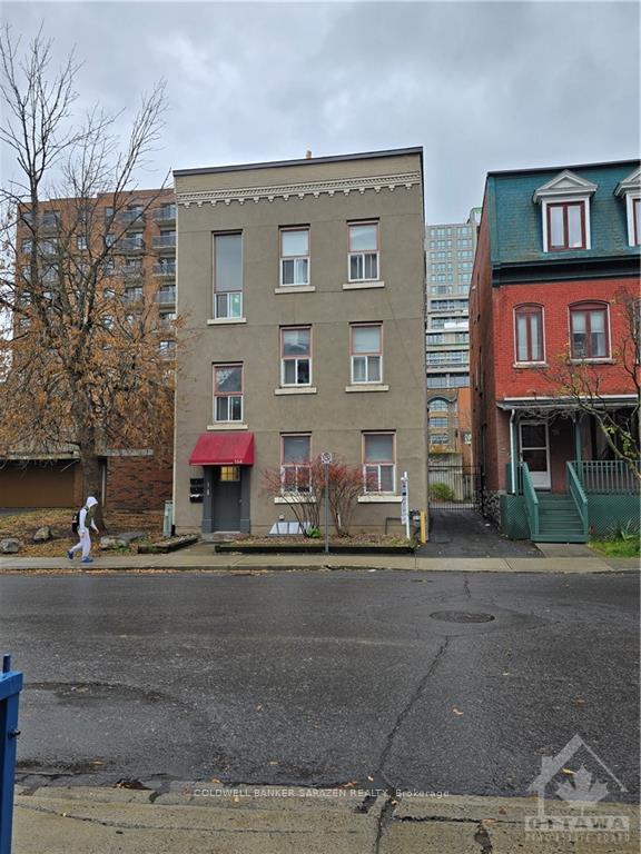 Front of 164 Clarence Street