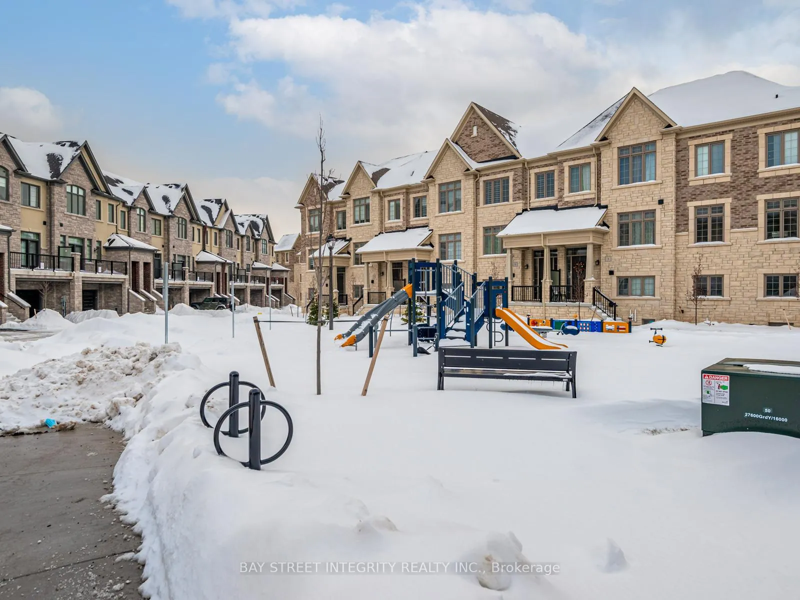 Photo 33 of 4275 Major Mackenzie Drive E, Markham, Angus Glen — HOMEH