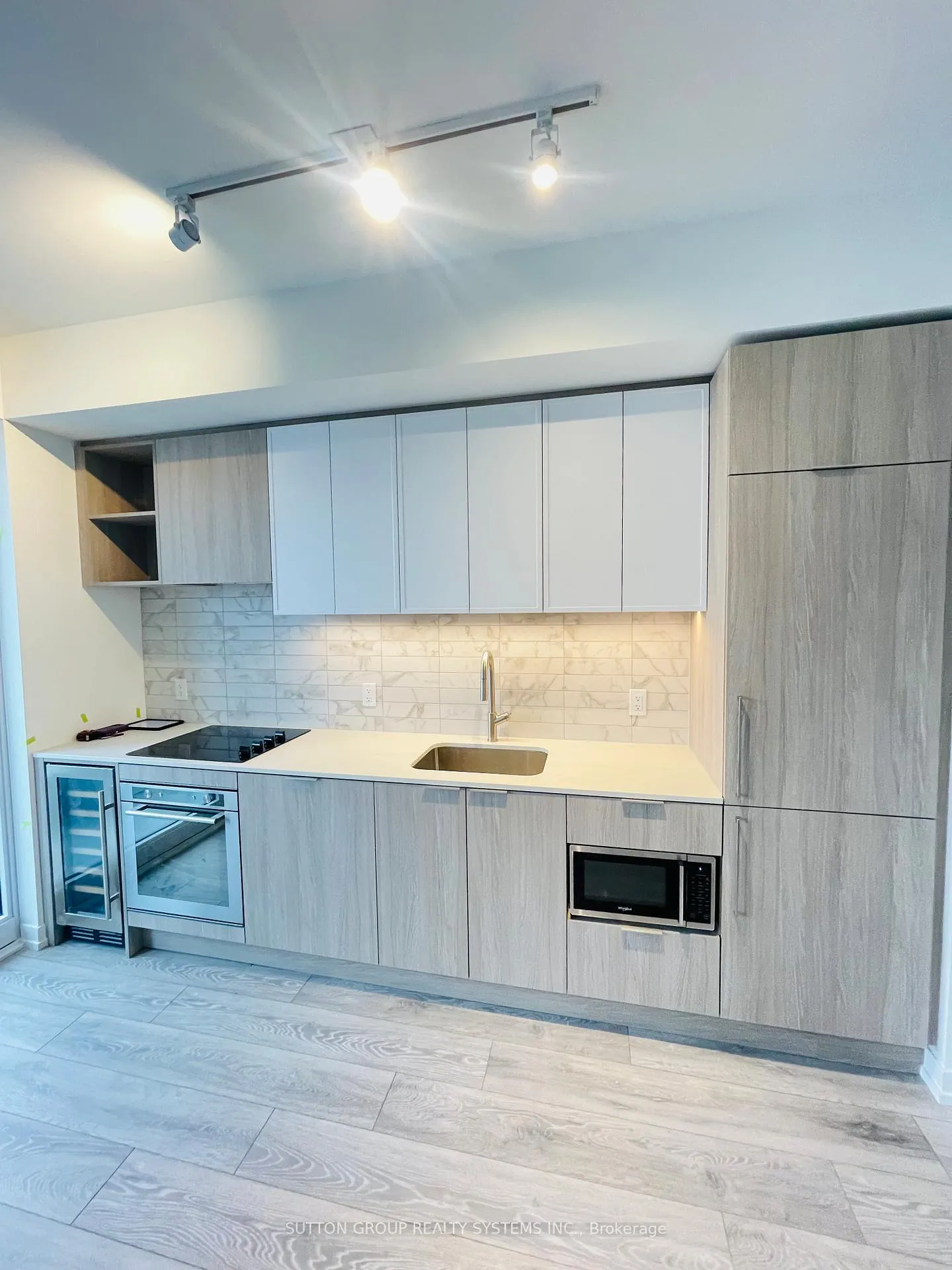 Photo 2 of Unit 1915, 2020 Bathurst Street, Toronto, Humewood-Cedarvale — HOMEH
