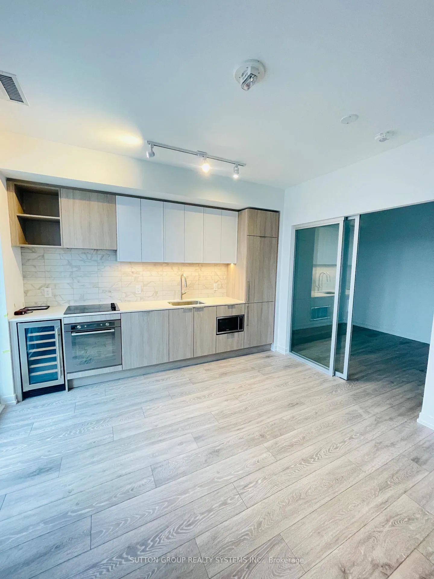 Photo 3 of Unit 1915, 2020 Bathurst Street, Toronto, Humewood-Cedarvale — HOMEH