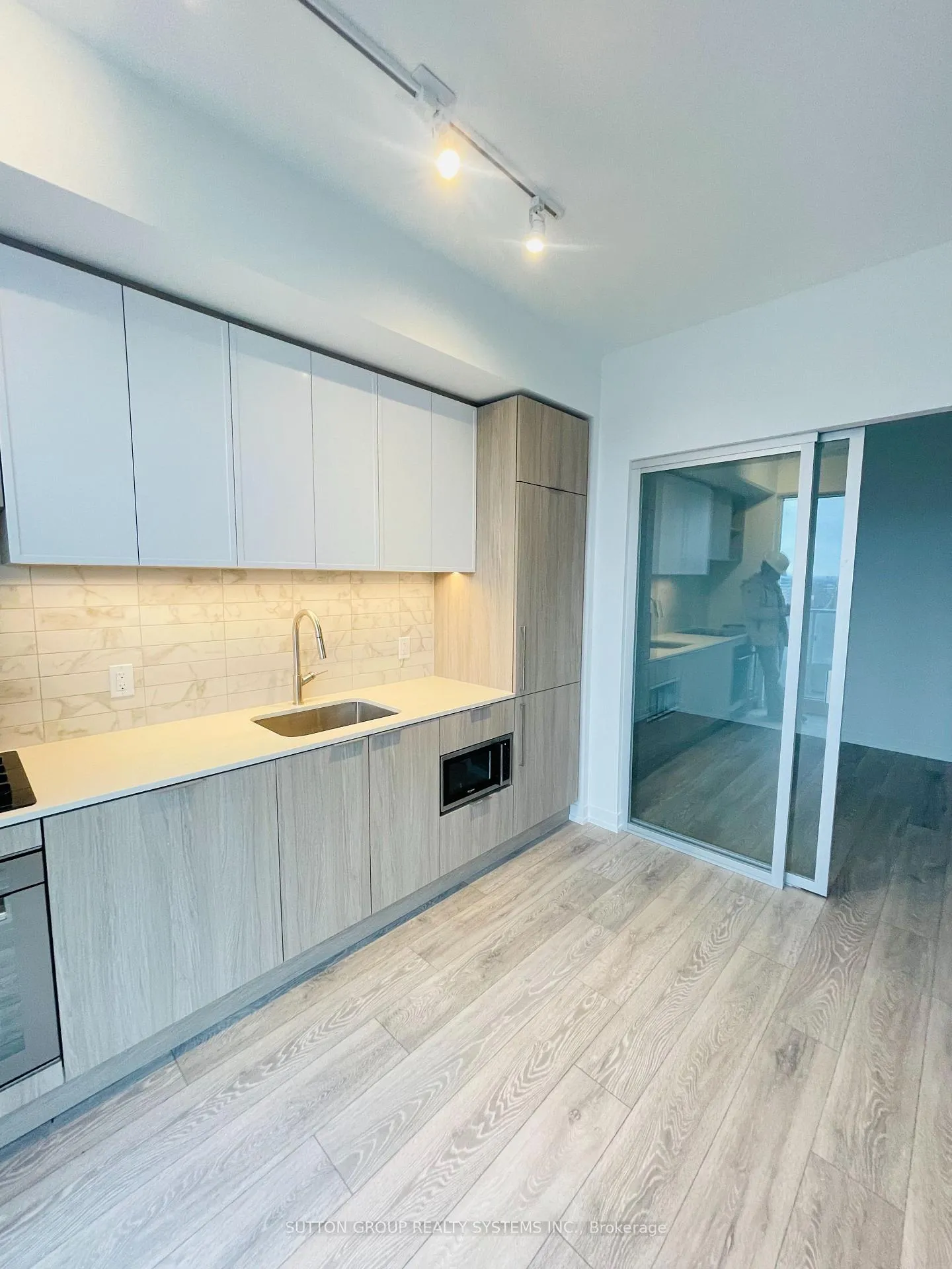 Photo 4 of Unit 1915, 2020 Bathurst Street, Toronto, Humewood-Cedarvale — HOMEH