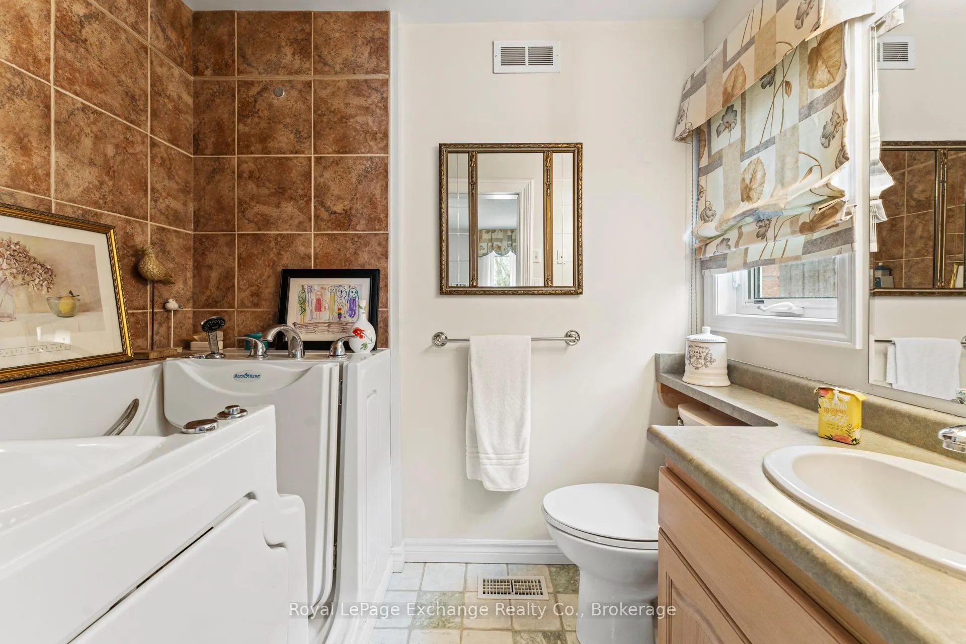 Photo 33 of 1144 Shevchenko Boulevard, Kincardine — HOMEH