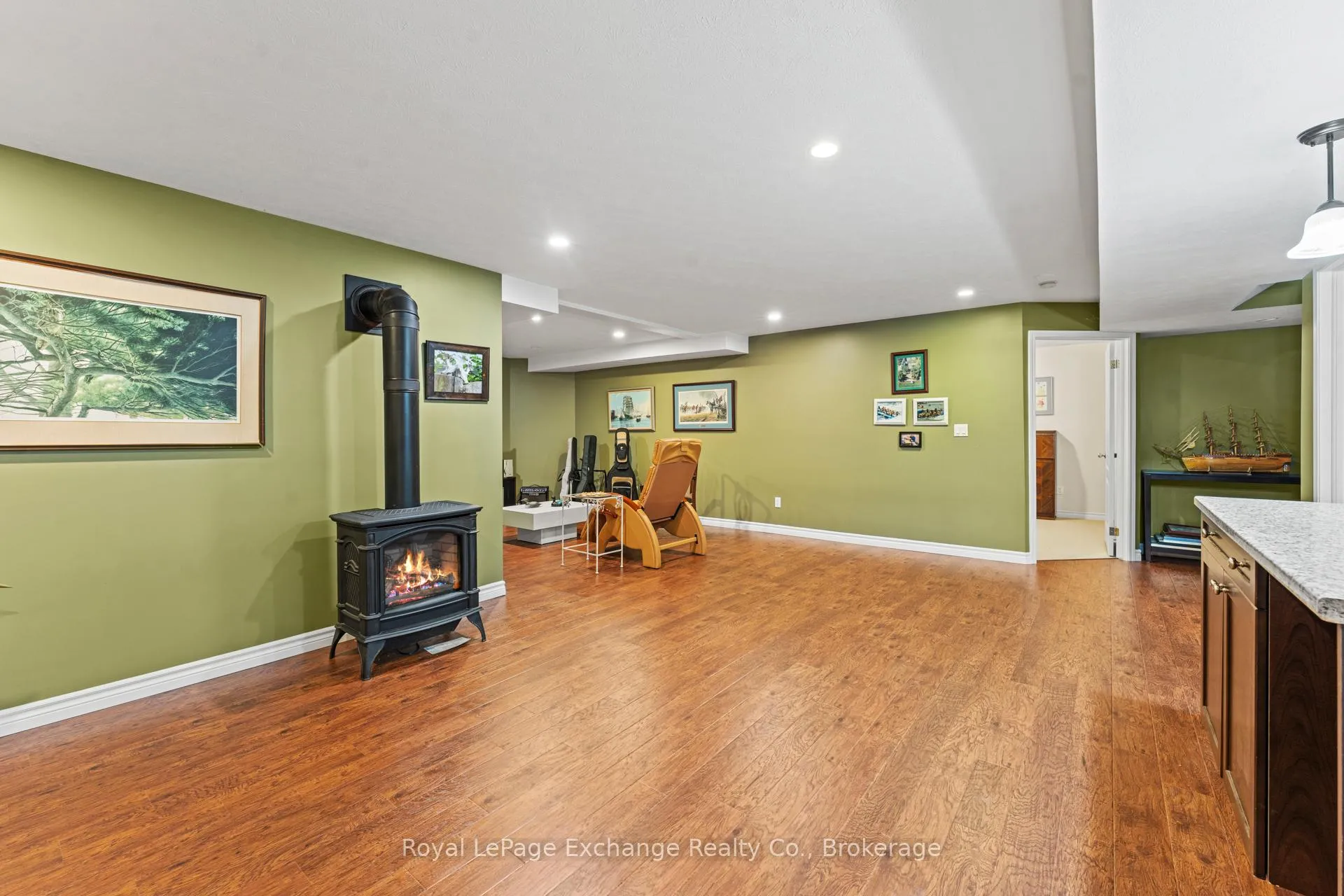Photo 37 of 1144 Shevchenko Boulevard, Kincardine — HOMEH