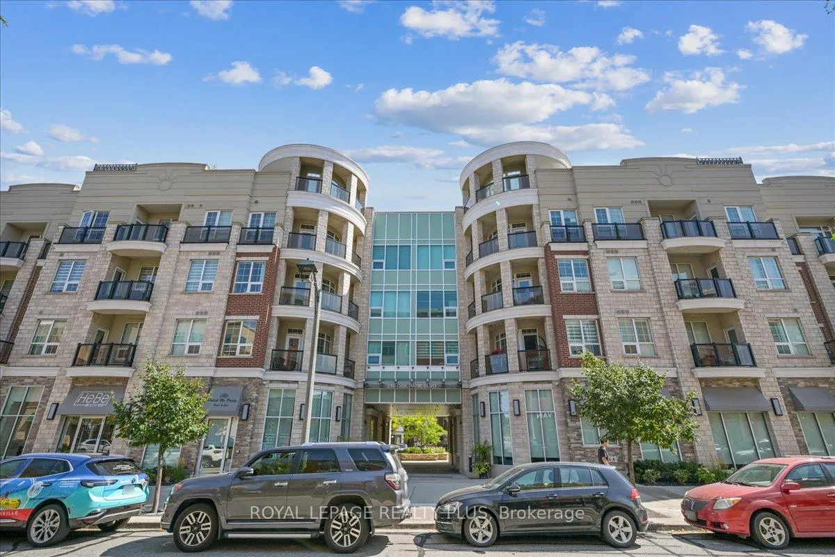 Front of Unit 414, 216 Oak Park Boulevard