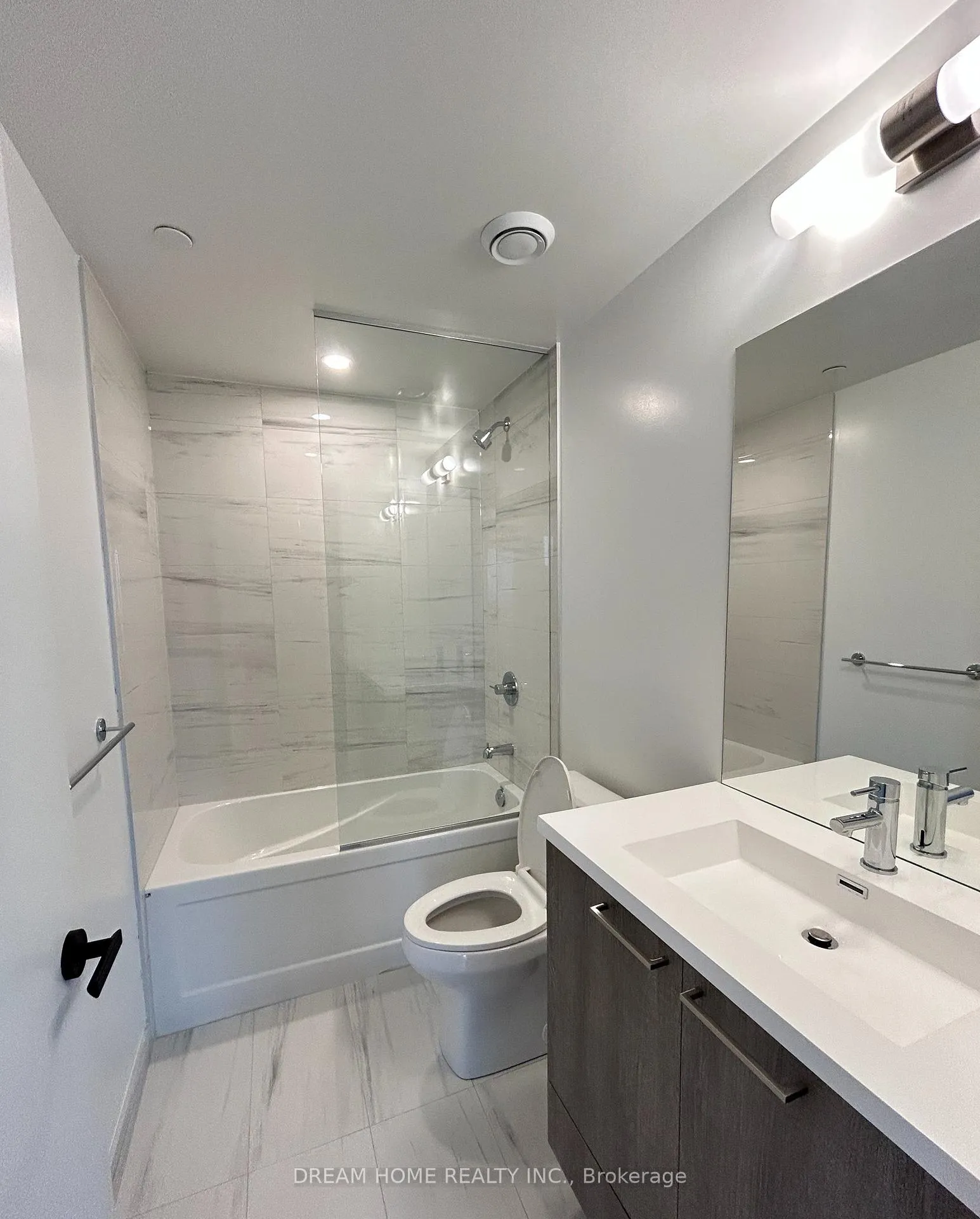Photo 6 of Unit 2607, 195 Commerce Street, Vaughan, Vaughan Corporate Centre — HOMEH