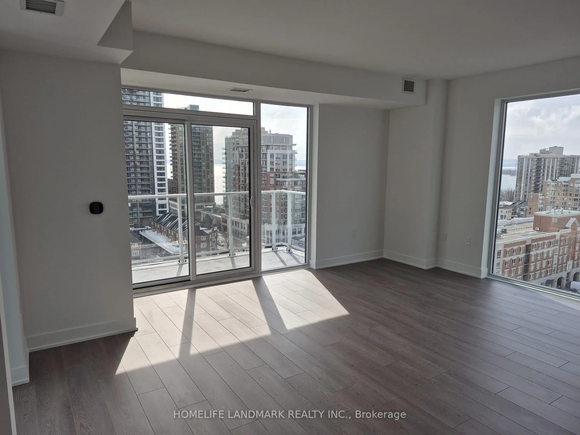 Photo 2 of Unit 1208, 2088 James Street, Burlington, Brant — HOMEH