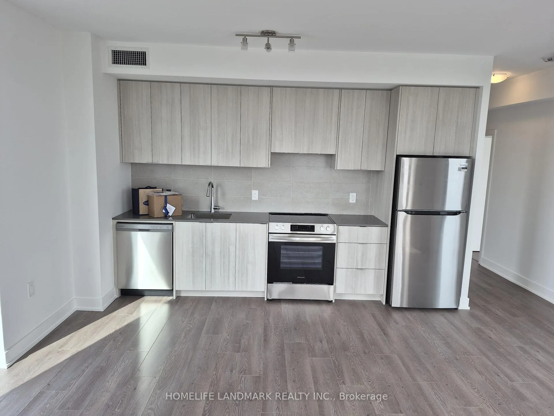 Photo 4 of Unit 1208, 2088 James Street, Burlington, Brant — HOMEH