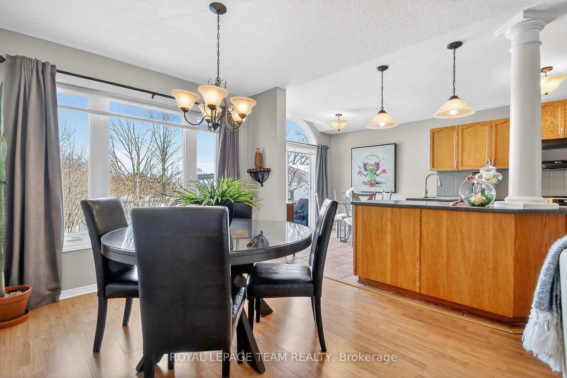 Photo 12 of 6302 Sablewood Place, Ottawa, Chapel Hill — HOMEH