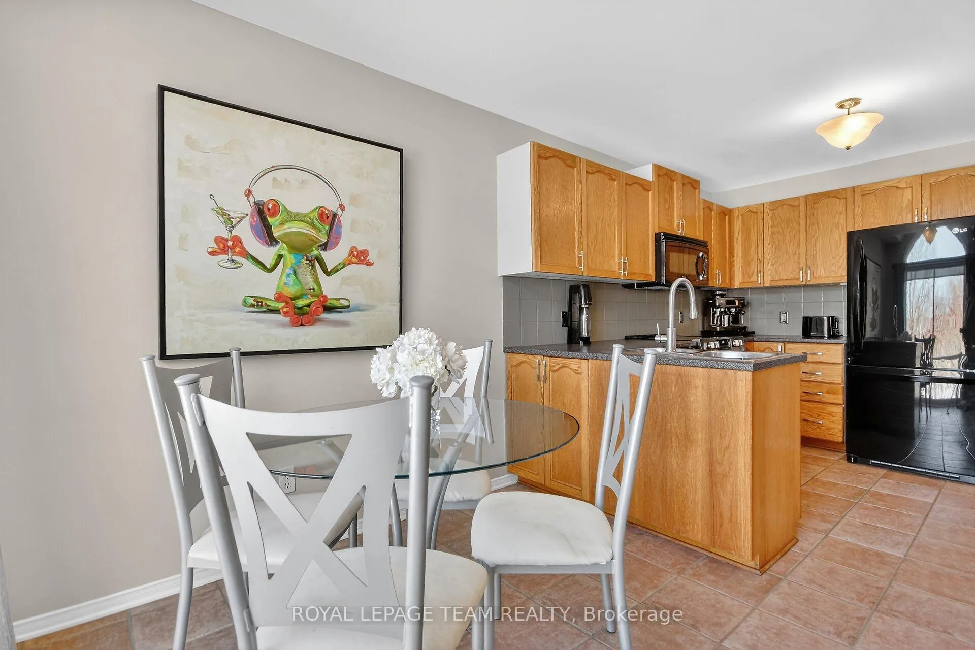 Photo 18 of 6302 Sablewood Place, Ottawa, Chapel Hill — HOMEH