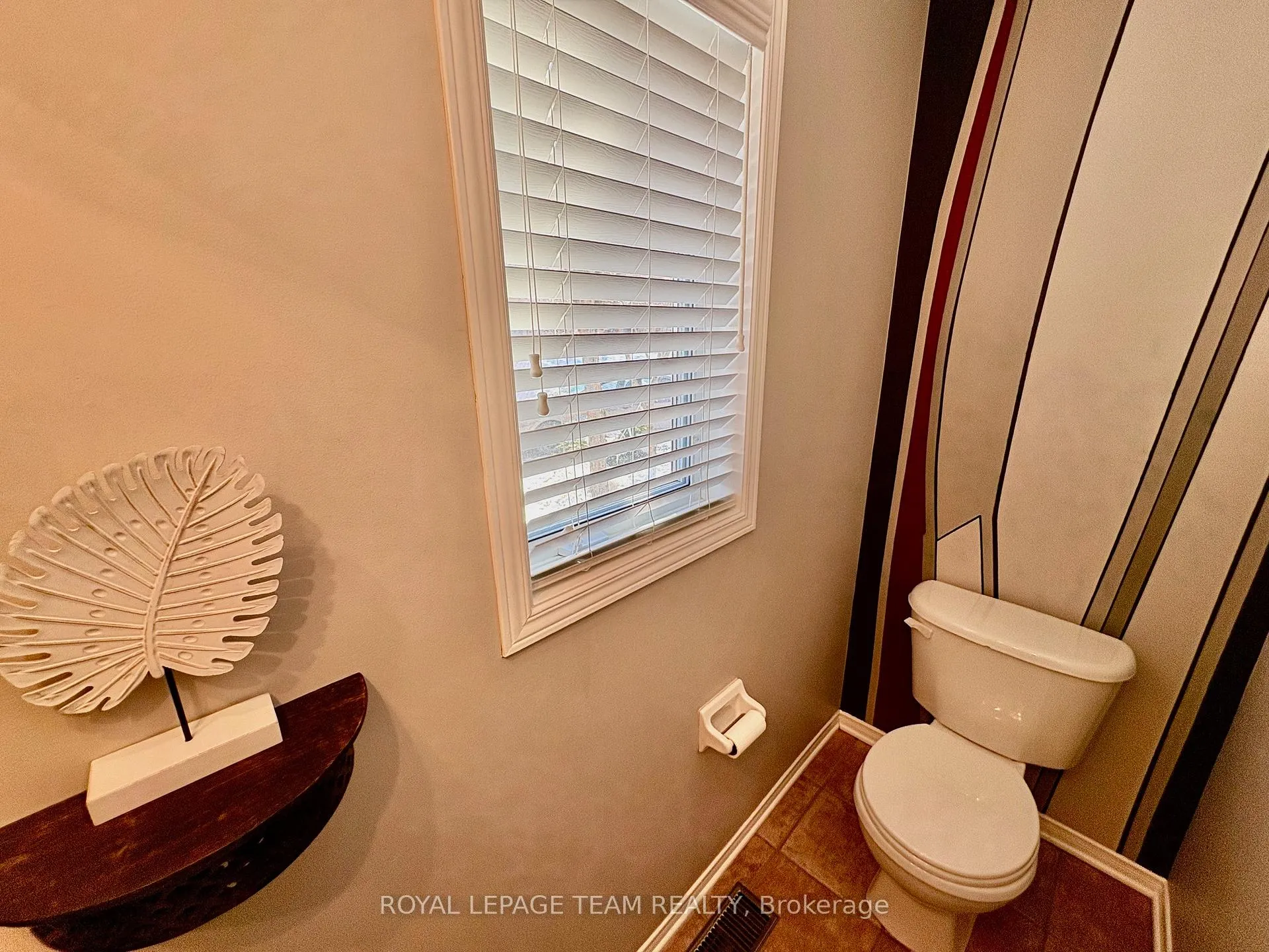 Photo 41 of 6302 Sablewood Place, Ottawa, Chapel Hill — HOMEH
