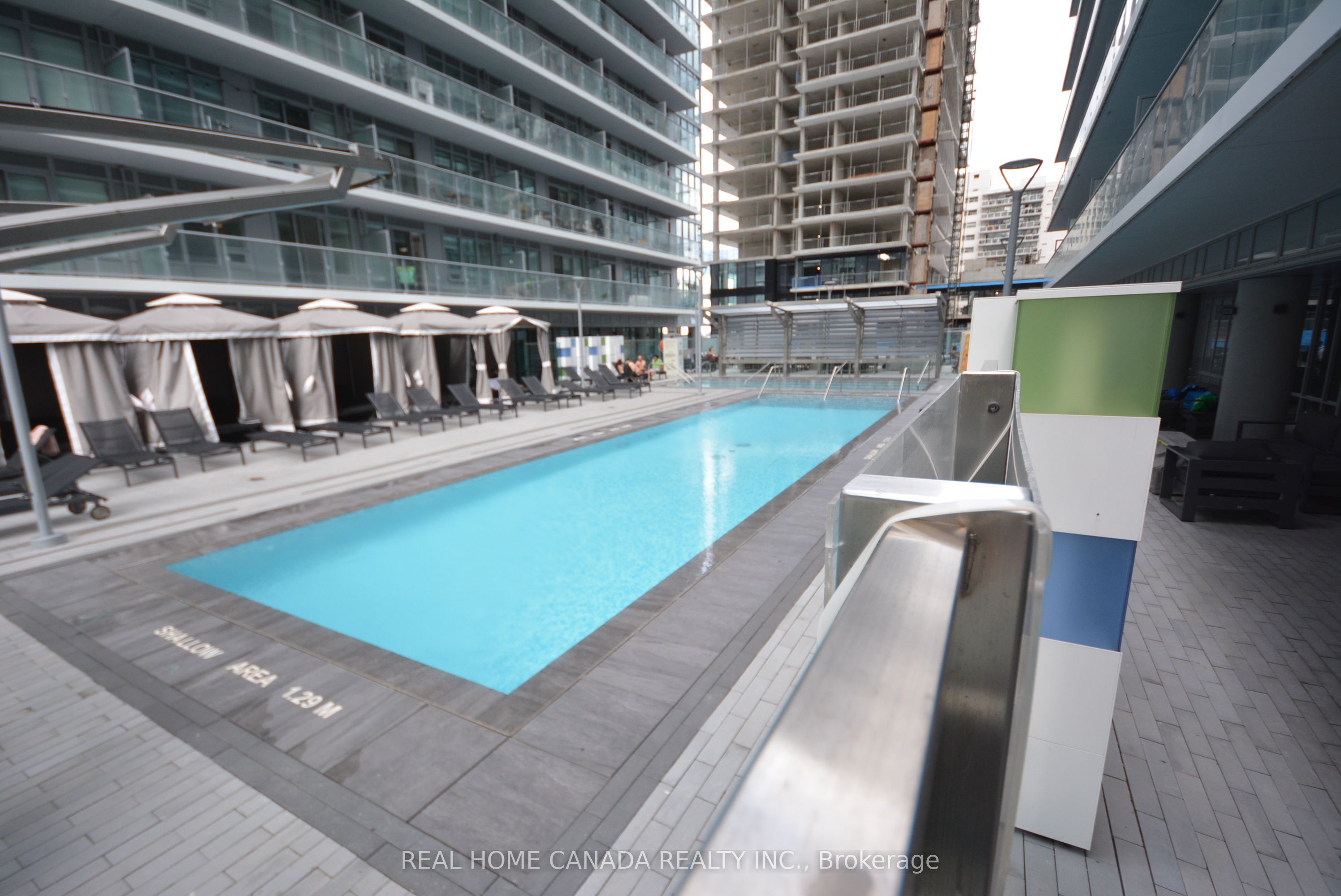 Photo 2 of Unit 2704, 195 Redpath Avenue, Toronto, Mount Pleasant West — HOMEH