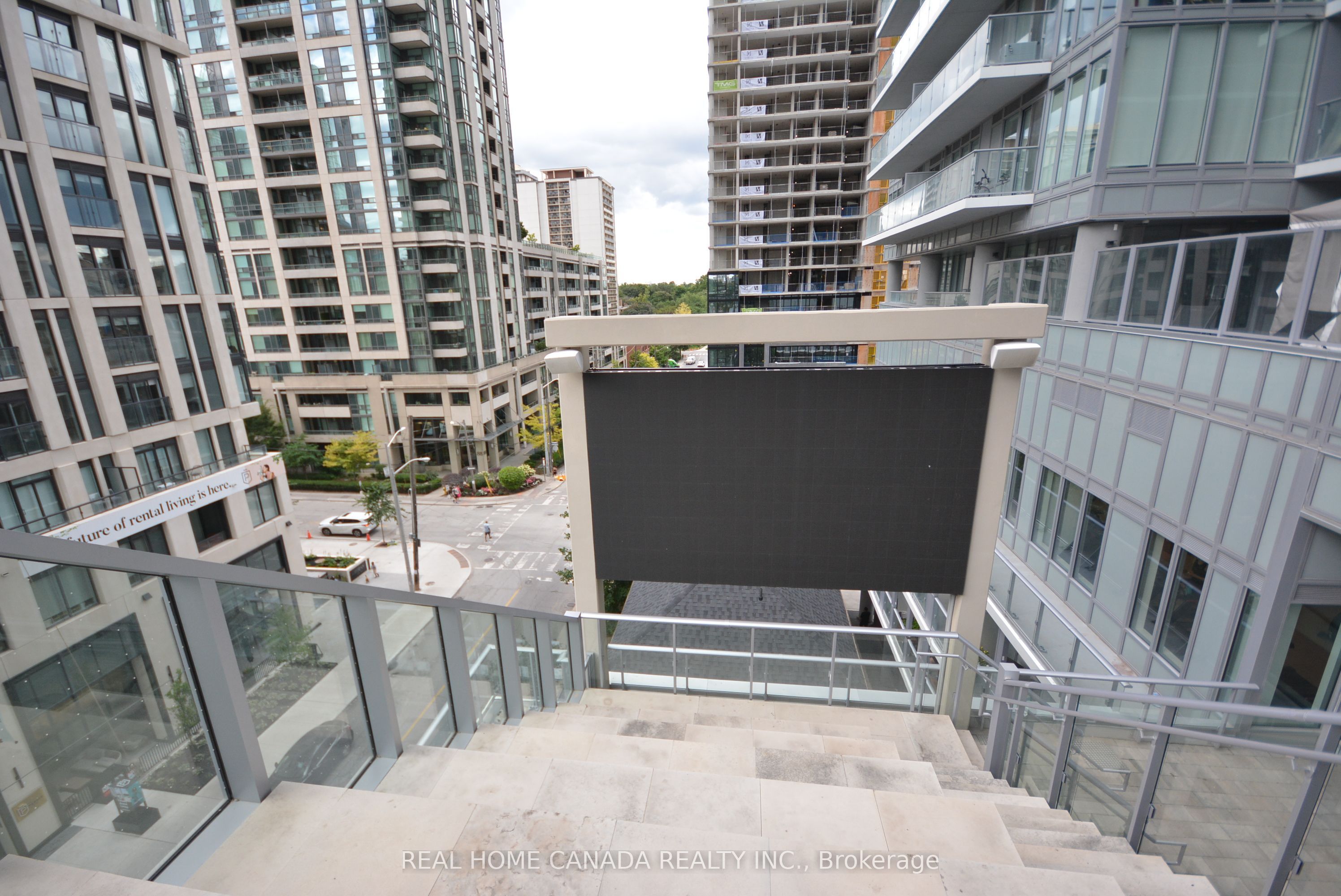 Photo 15 of Unit 2704, 195 Redpath Avenue, Toronto, Mount Pleasant West — HOMEH