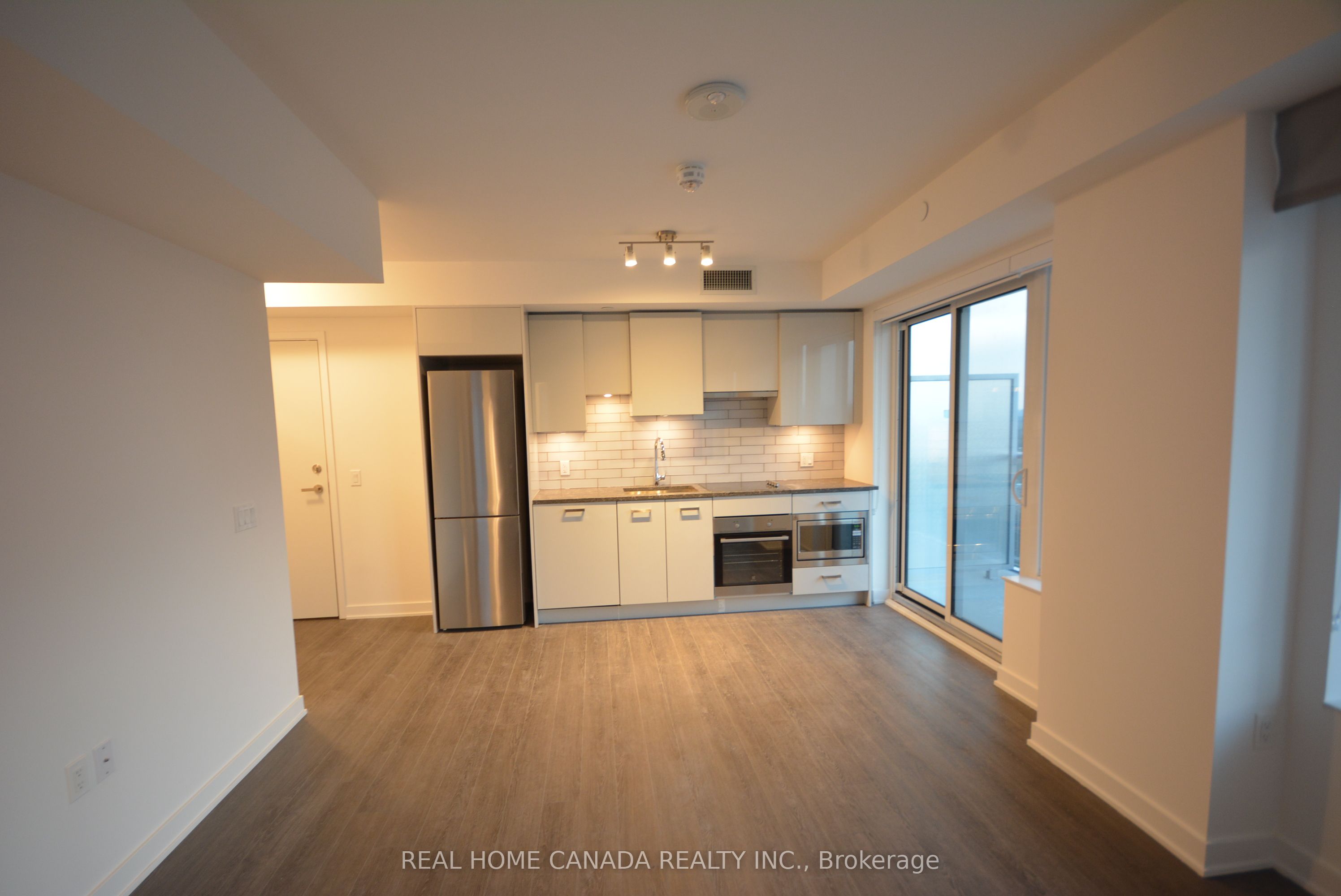 Photo 10 of Unit 2704, 195 Redpath Avenue, Toronto, Mount Pleasant West — HOMEH